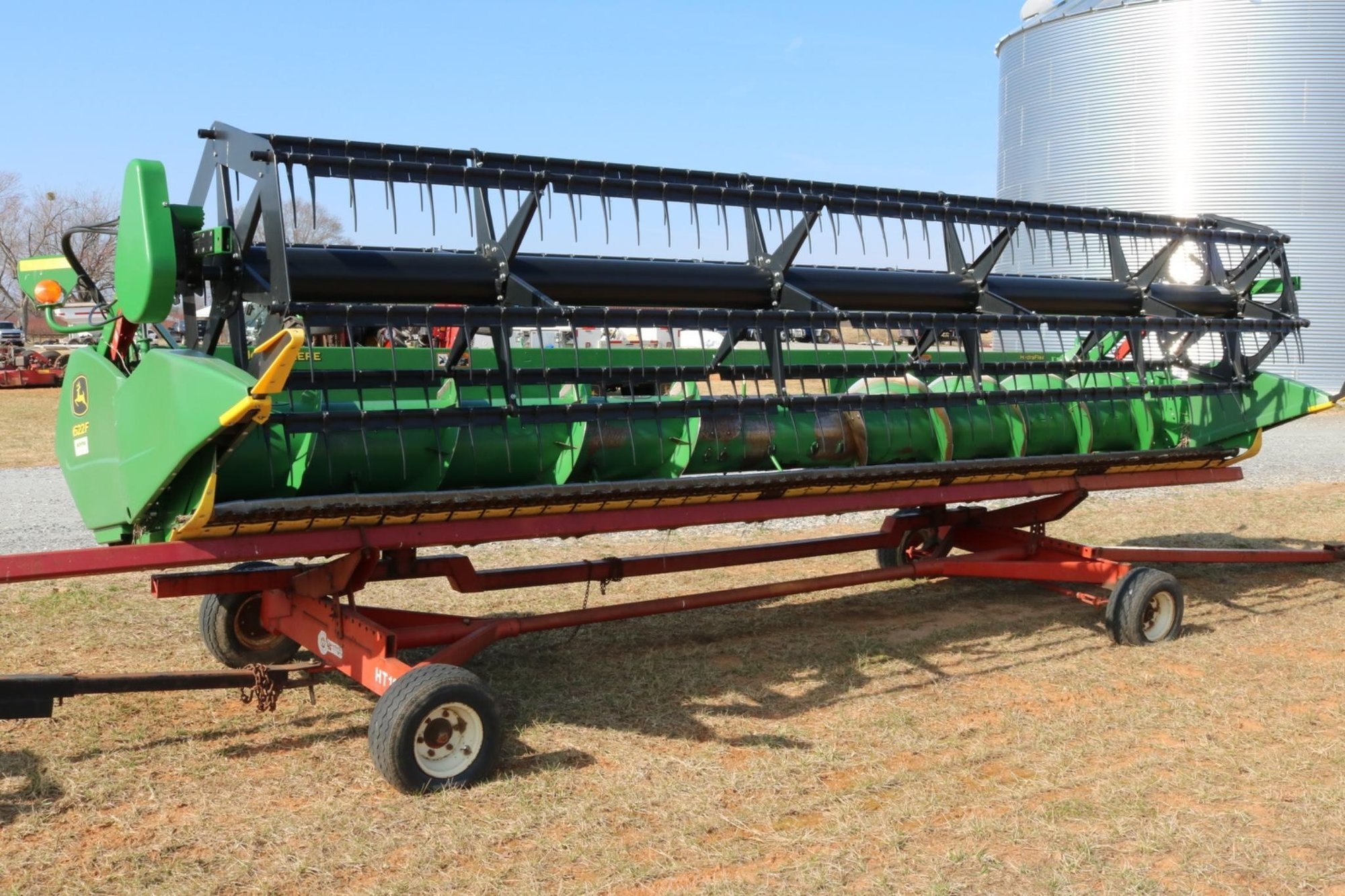 2021 John Deere 622F Flex Header  22 Ft  Trailer Included  Excellent Condition (A46878)