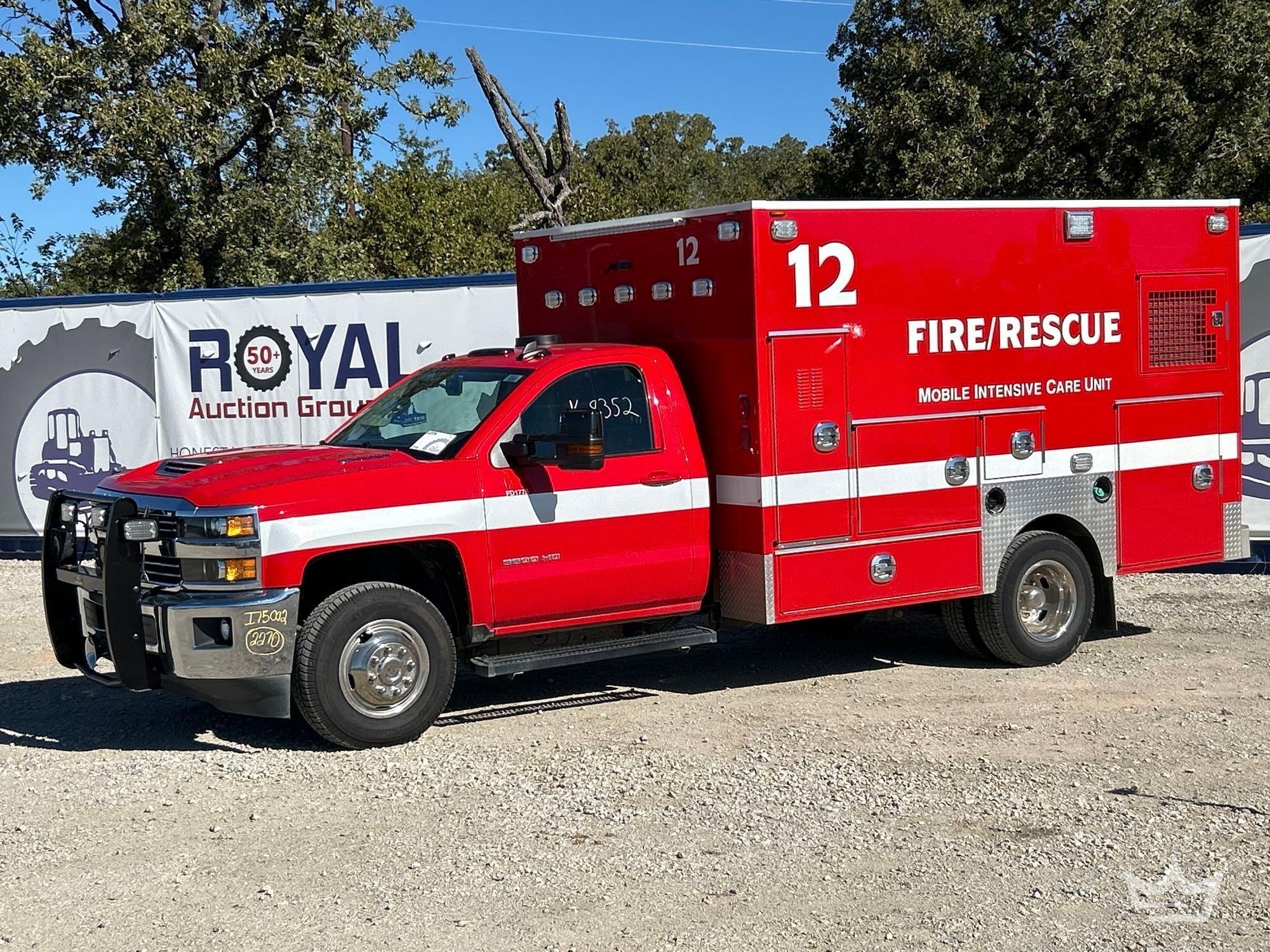 2017 Chevrolet Silverado 3500 Ambulance (A55973)