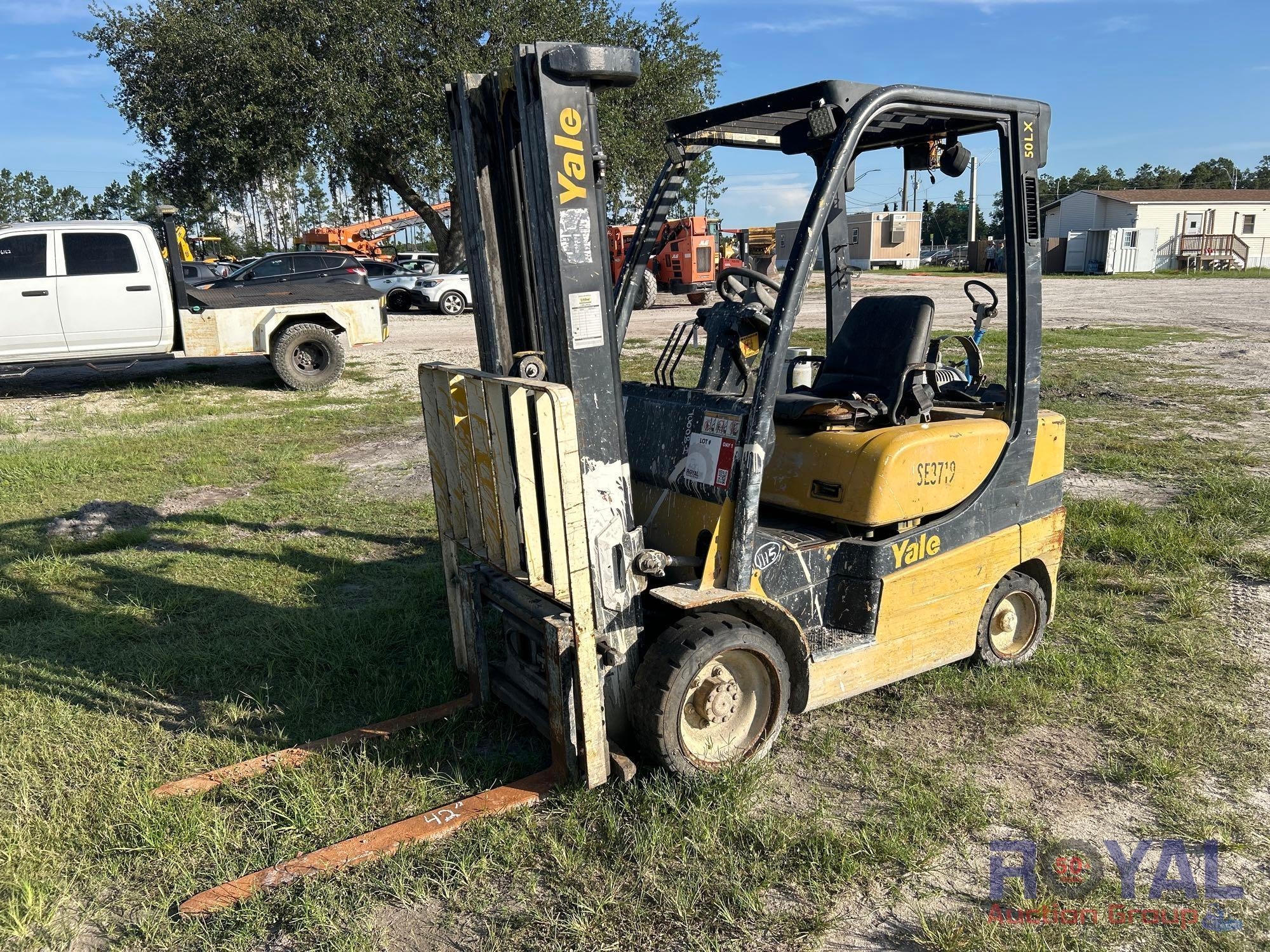Yale GLC050LXNVAE087 5,000lbs Propane Cushion Tire Forklift (A51691)
