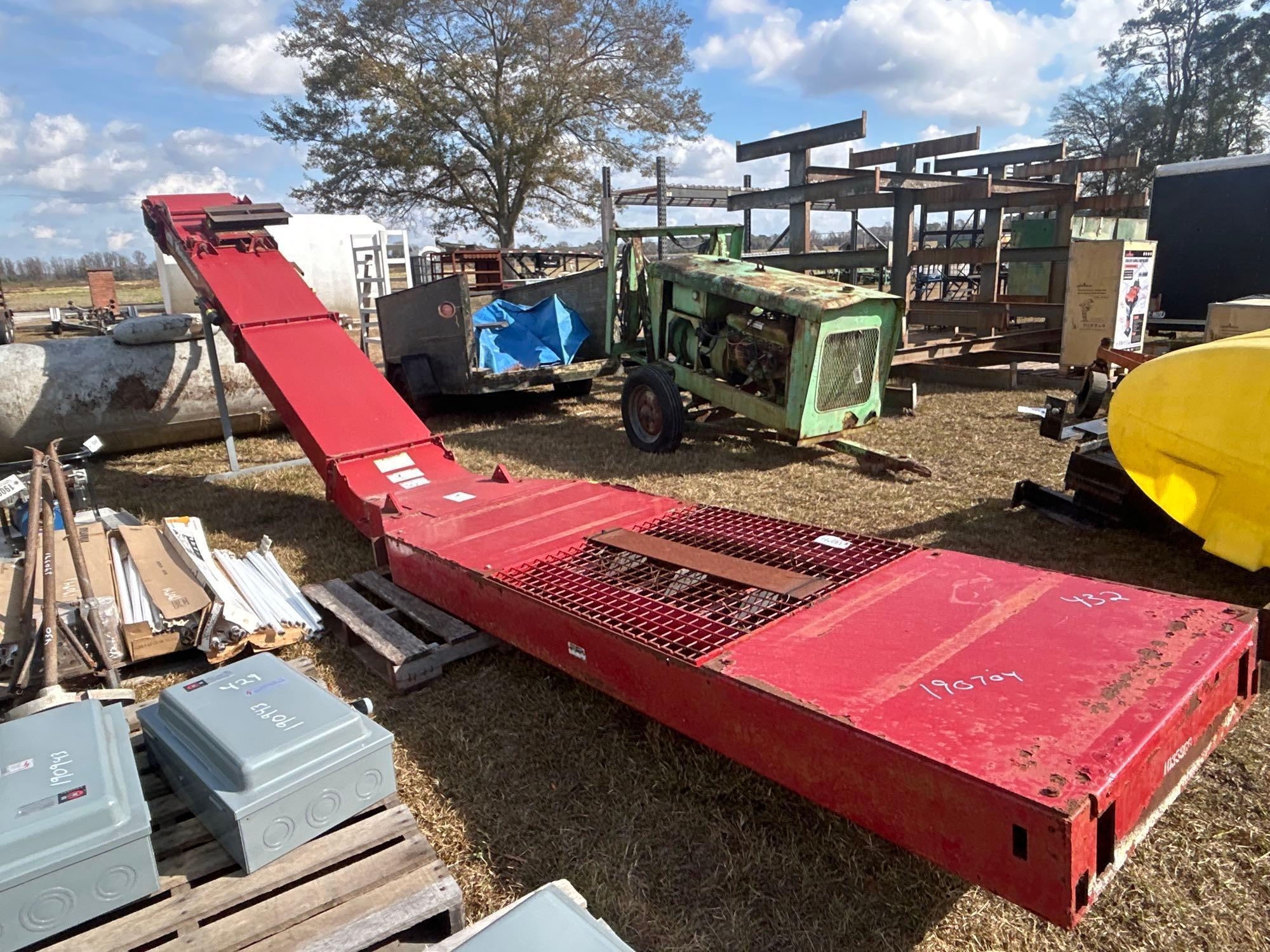 HUTCHINSON DRAG CHAIN GRAIN ELEVATOR (A52708)