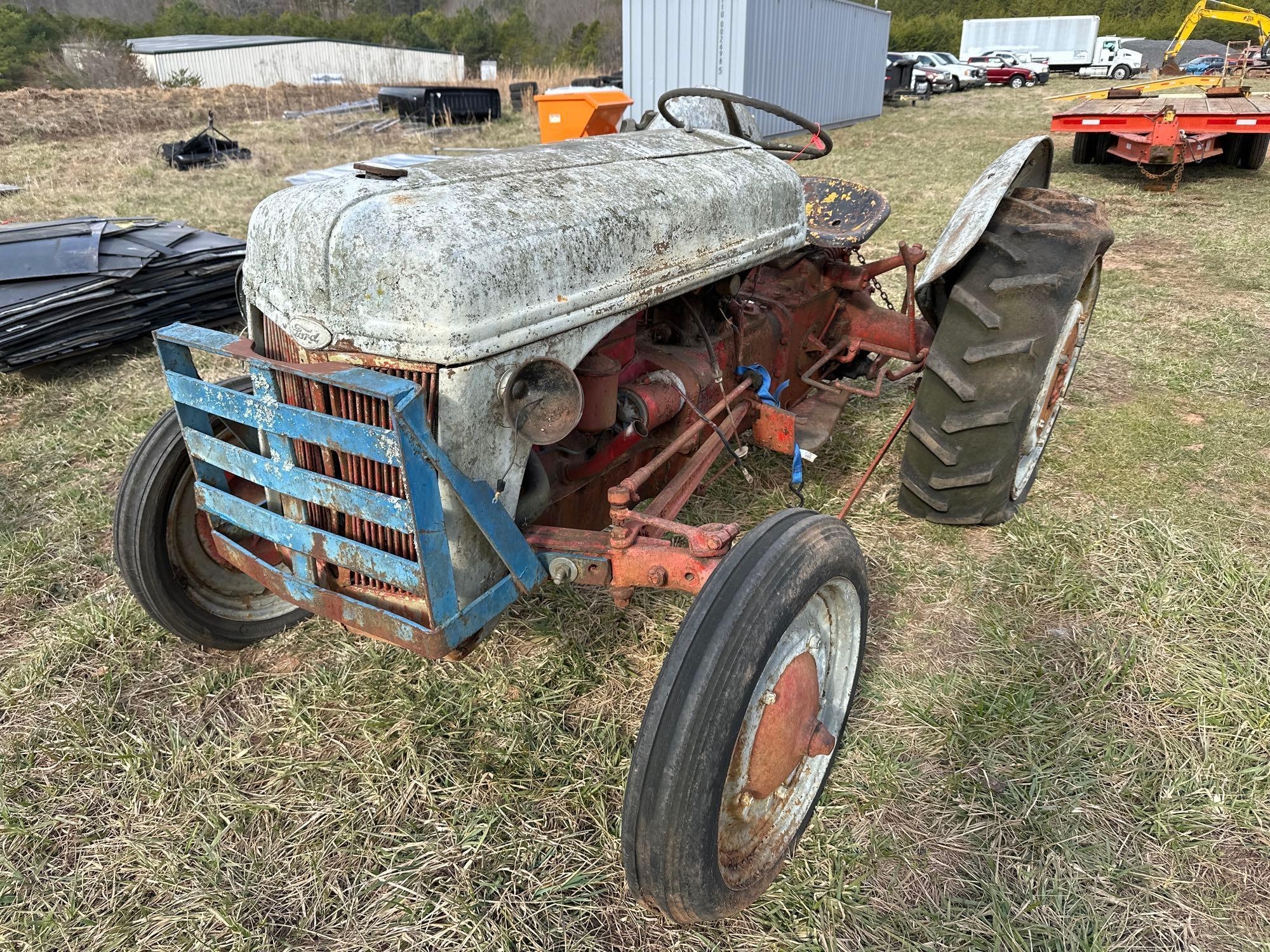 INOP/ NON-RUNNING Ford Tractor (A44391)