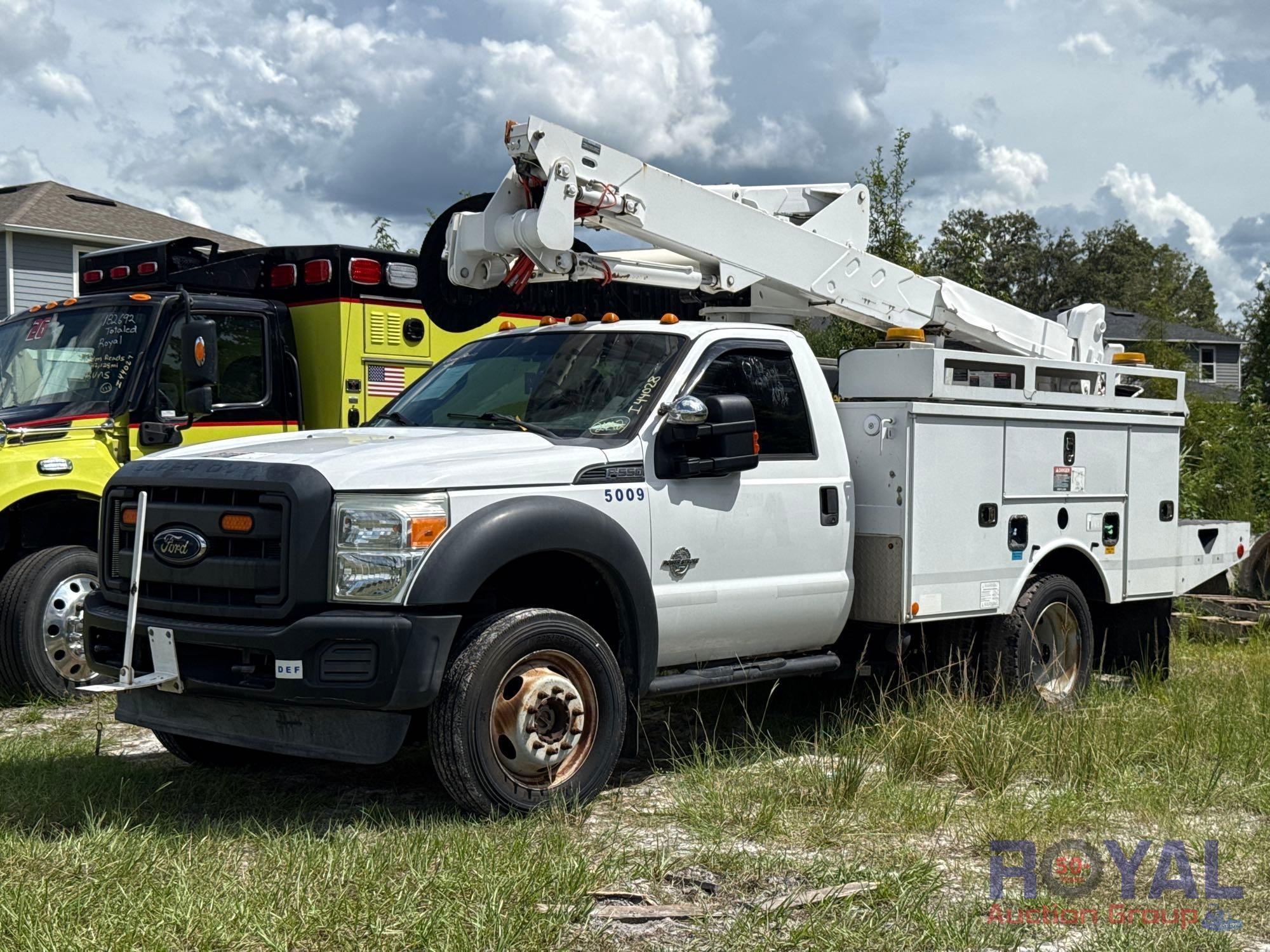 Ford F-550 Bucket Truck (A51692)