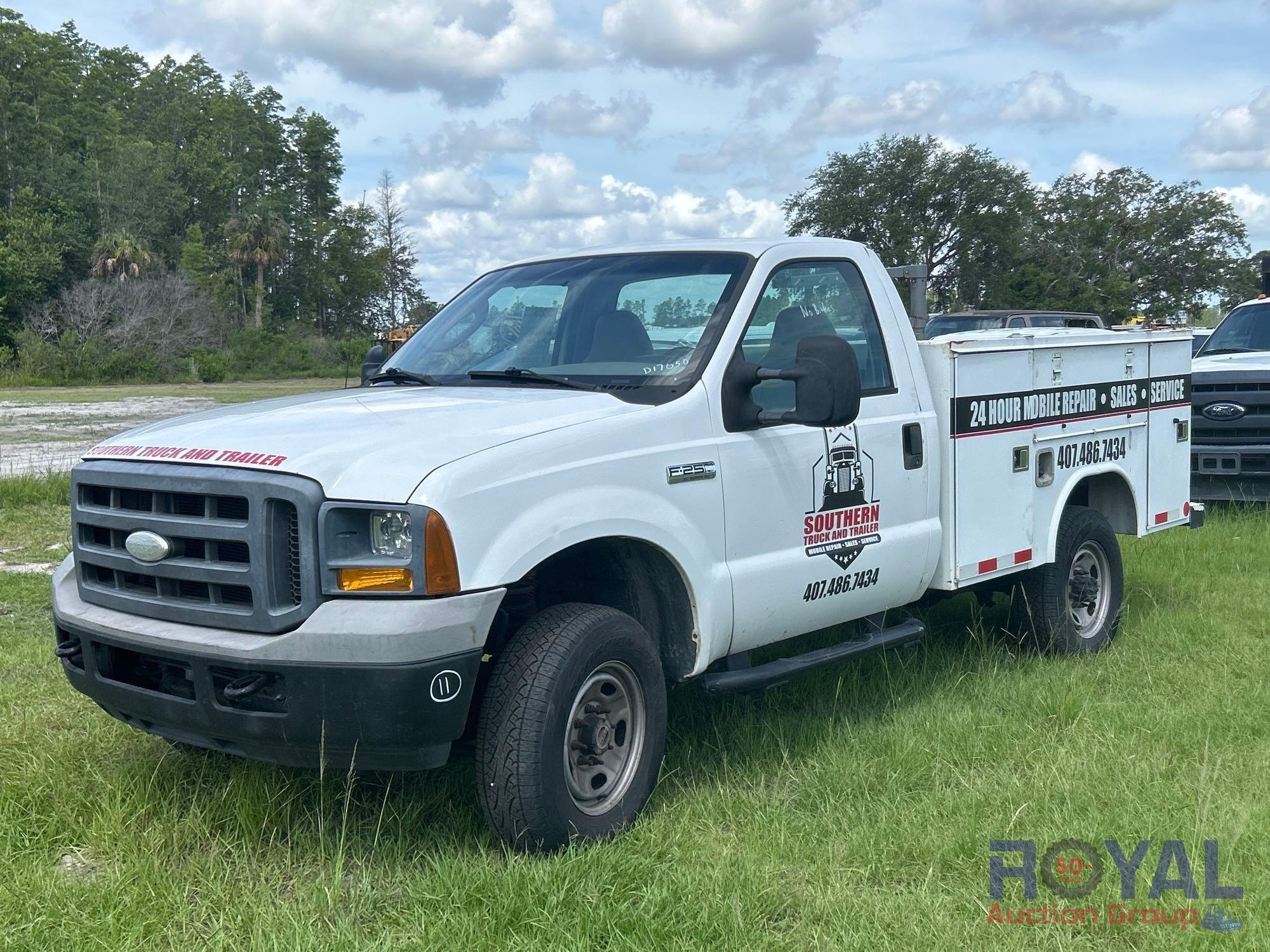 Year: 2005 Make: Ford Model: F-250 Vehicle Type: Pickup Truck Mileage: Plate: Body Type: 2 Door C... (A48081)