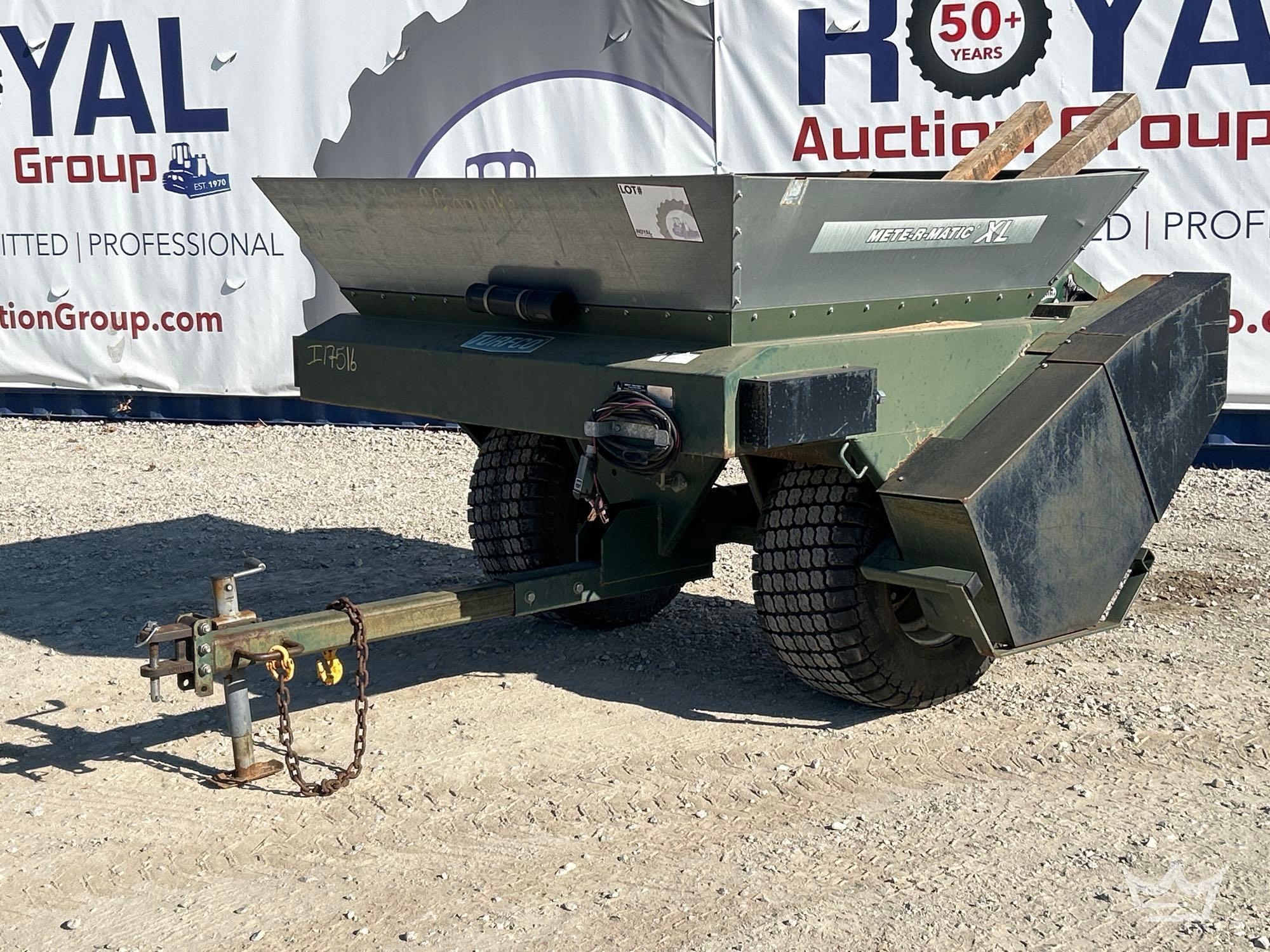 Turfco Mete-R-Matic XL Towable Golf Course Drop-Style Topdresser (A55973)