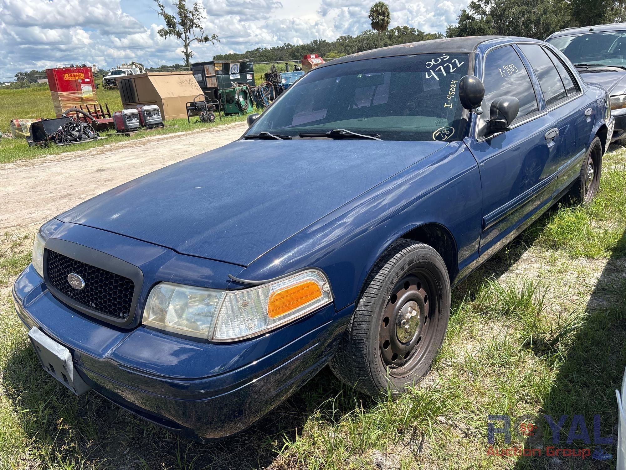 2011 Ford Crown Victoria Sedan (A51694)