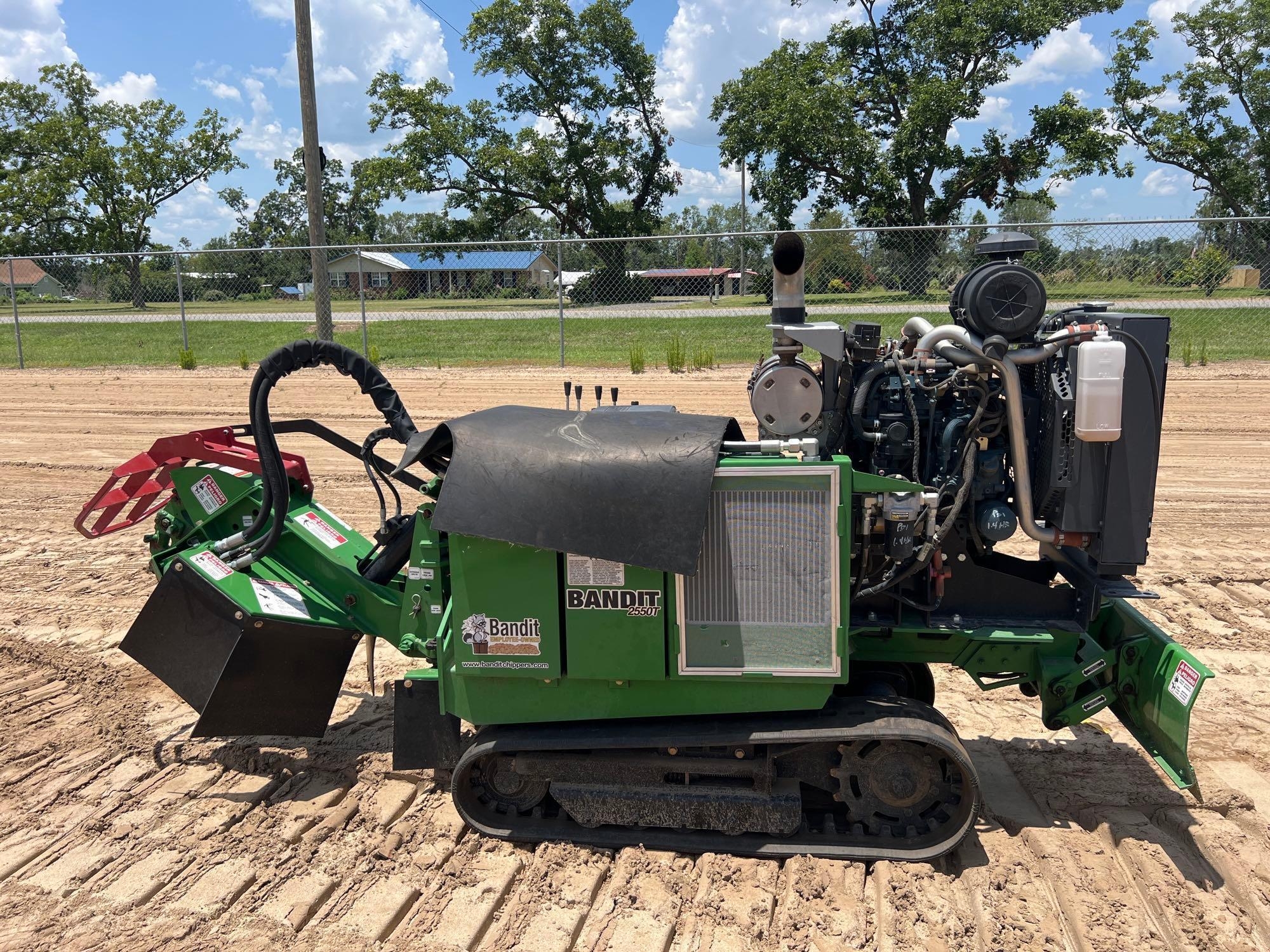2022 BANDIT 2550TK STUMP GRINDER (A51242)