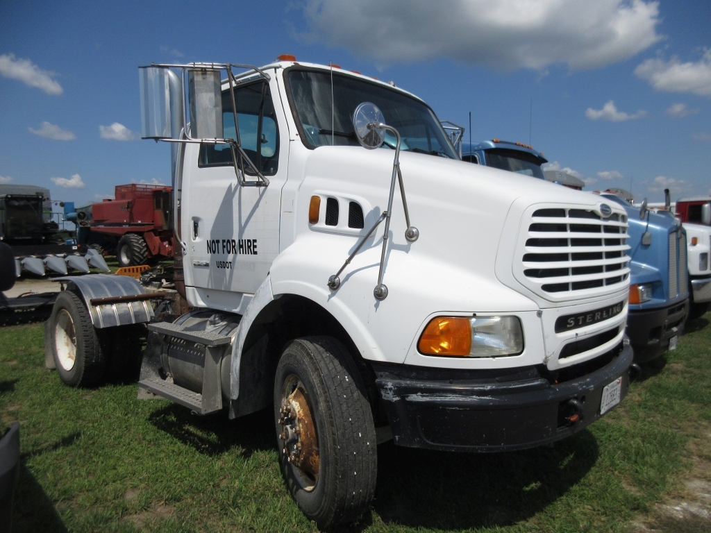 2005 Sterling Semi (A50514)