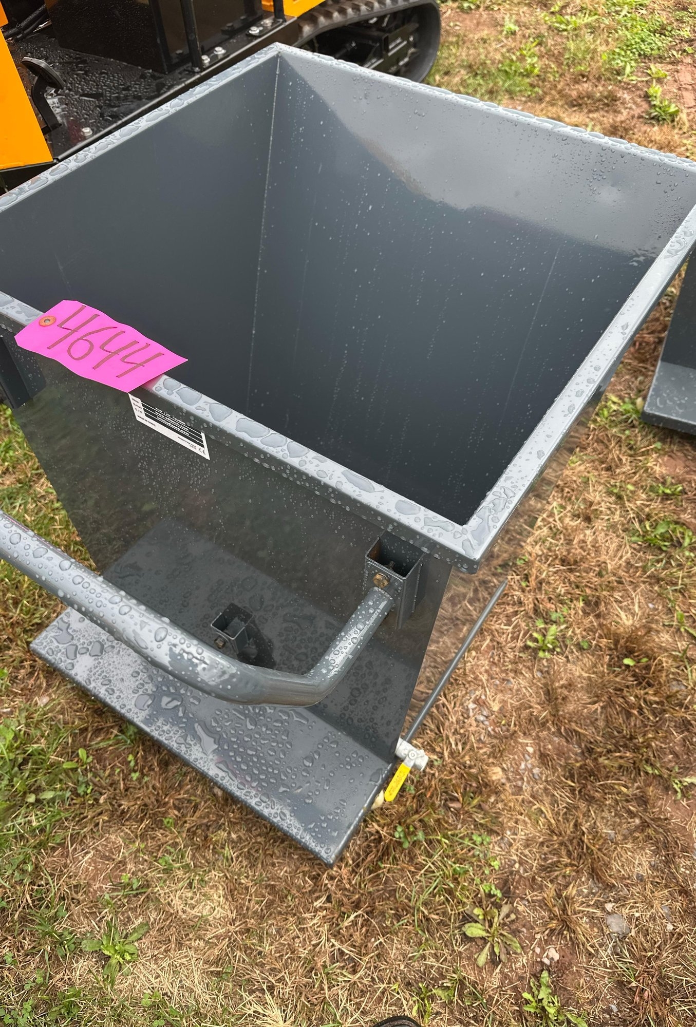 UNUSED Wheeled Dump Hopper (A47477)