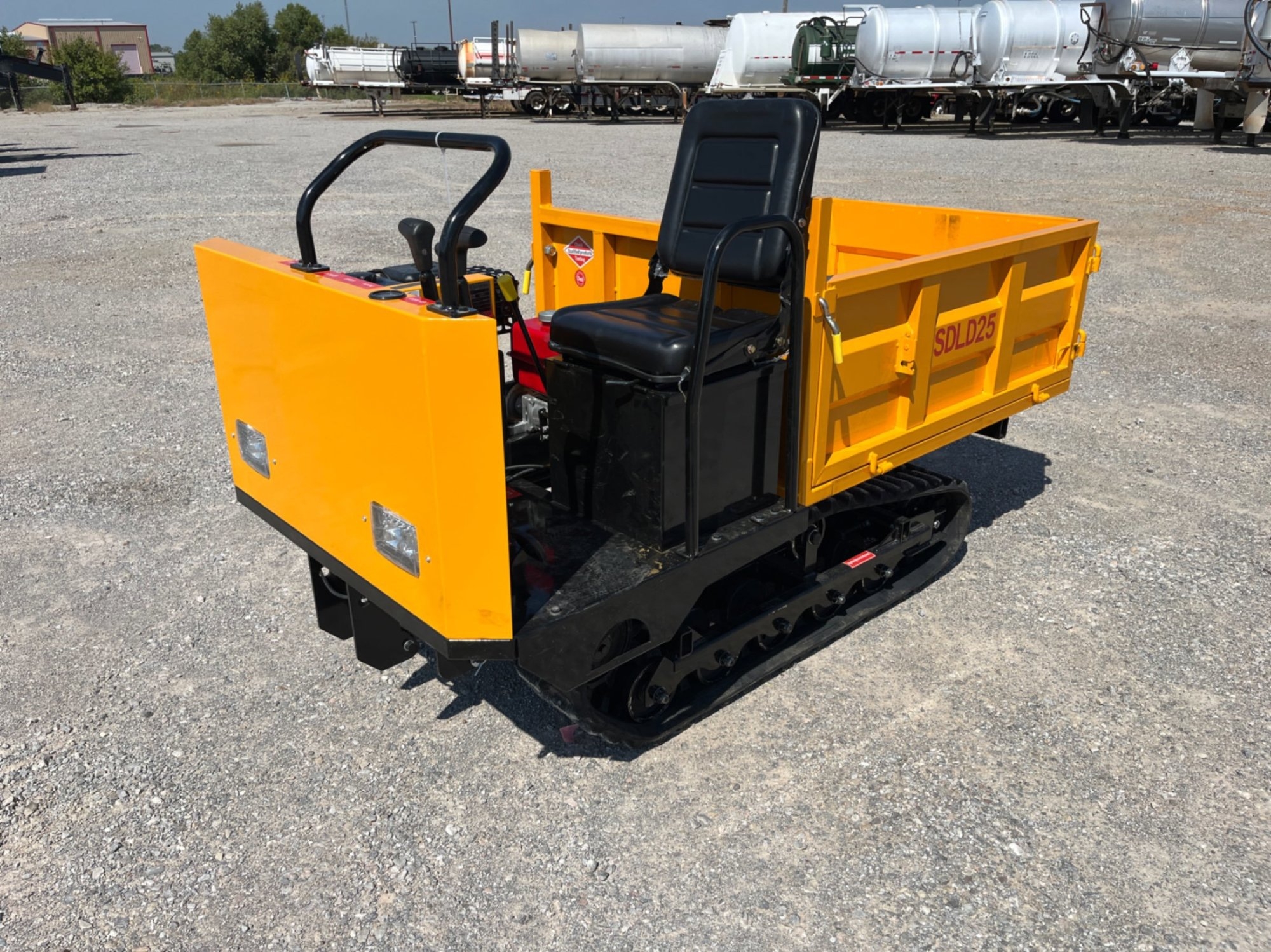 2025 SDLANCH DUMPER (A53843)