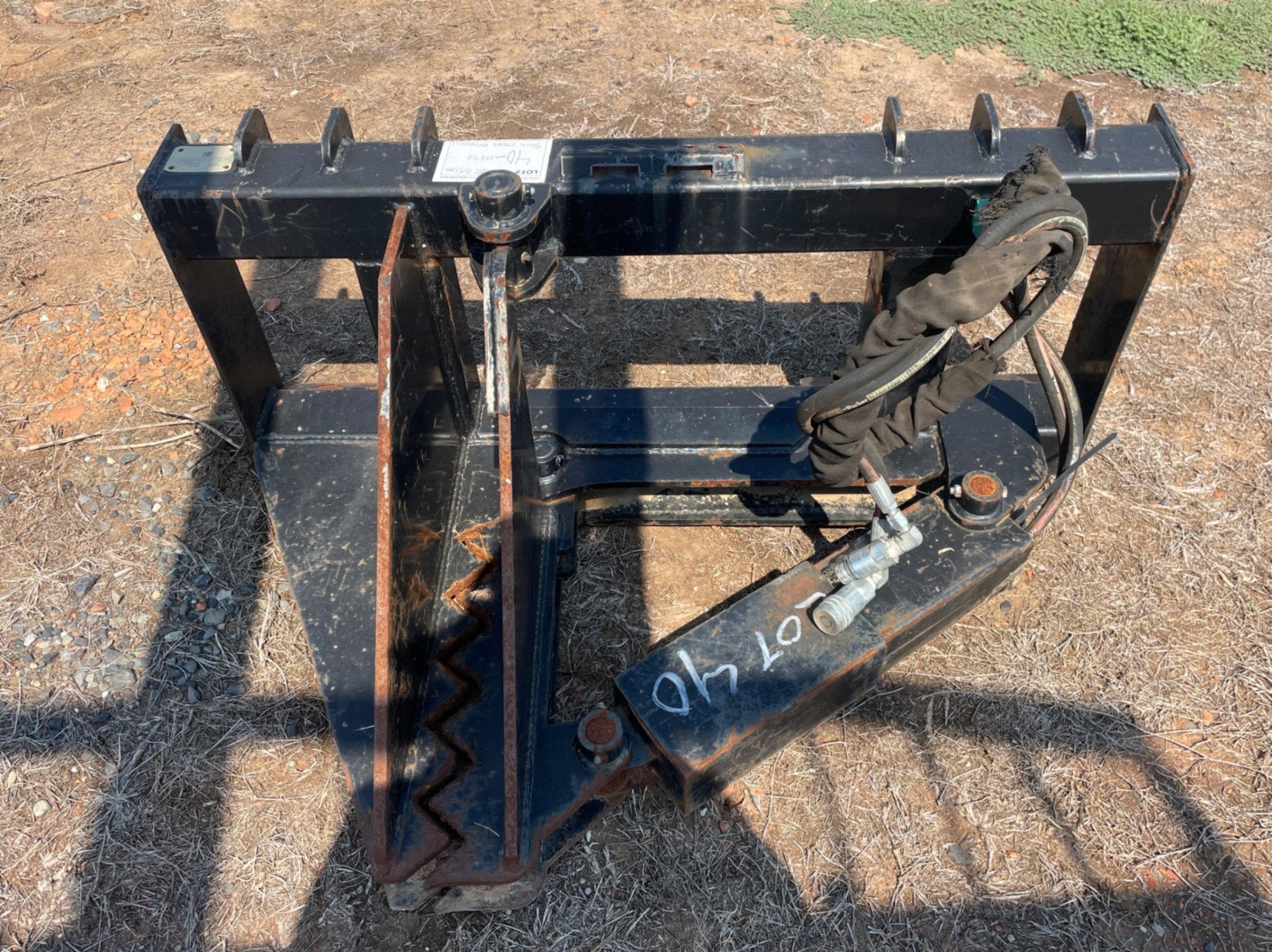 SKID STEER HYDRAULIC TREE PULLER (A53843)