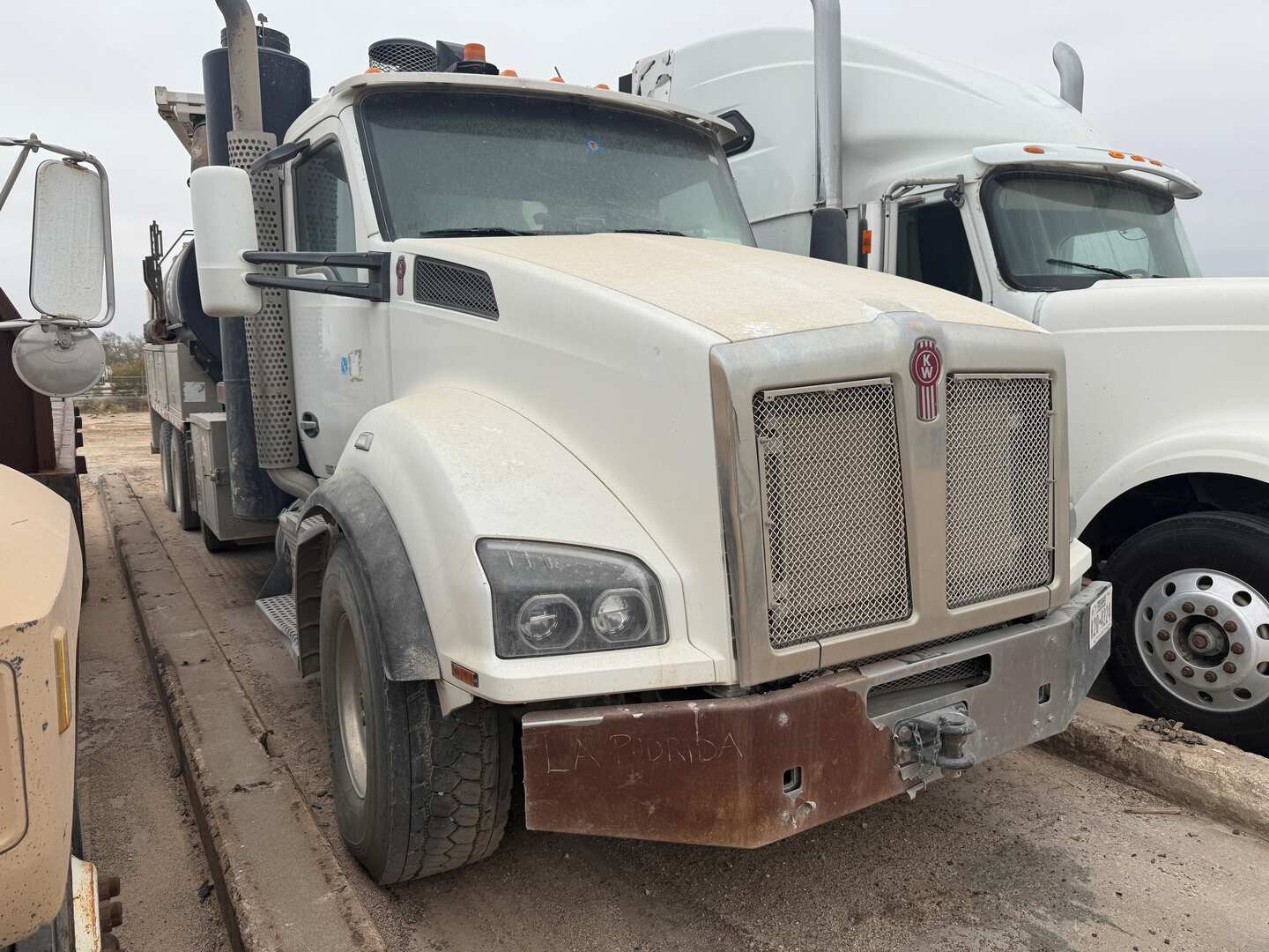 2018 KENWORTH T880 HYDROVAC (INOPERABLE) (A58214)