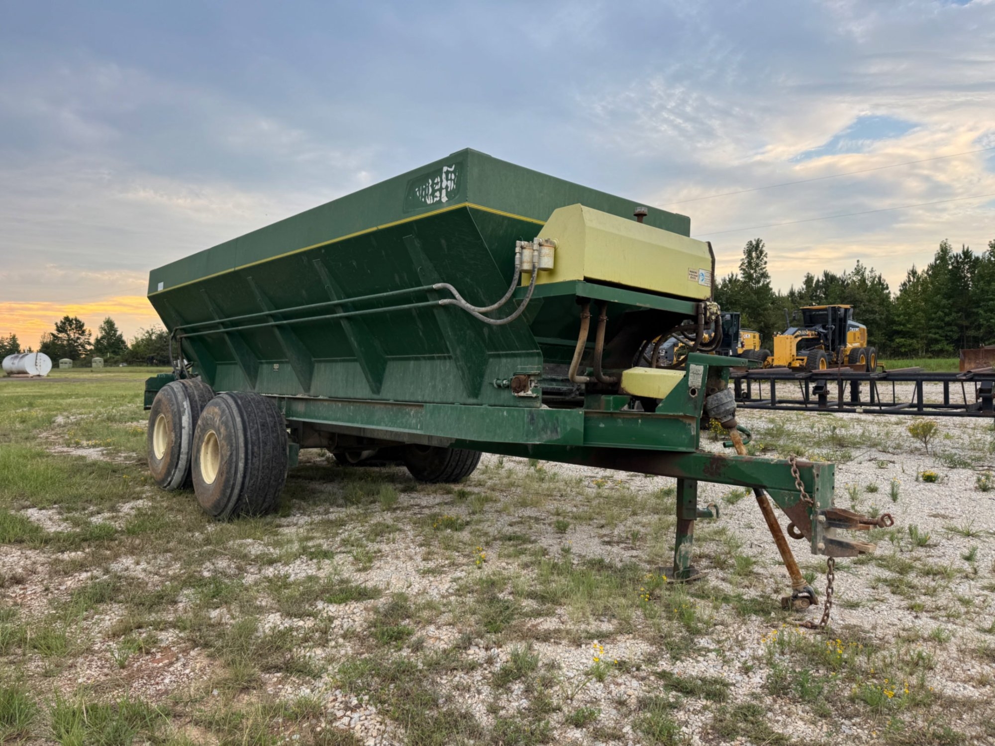 CHANDLER 20FT 16 TON HYDRAULIC SPREADER (A52472)