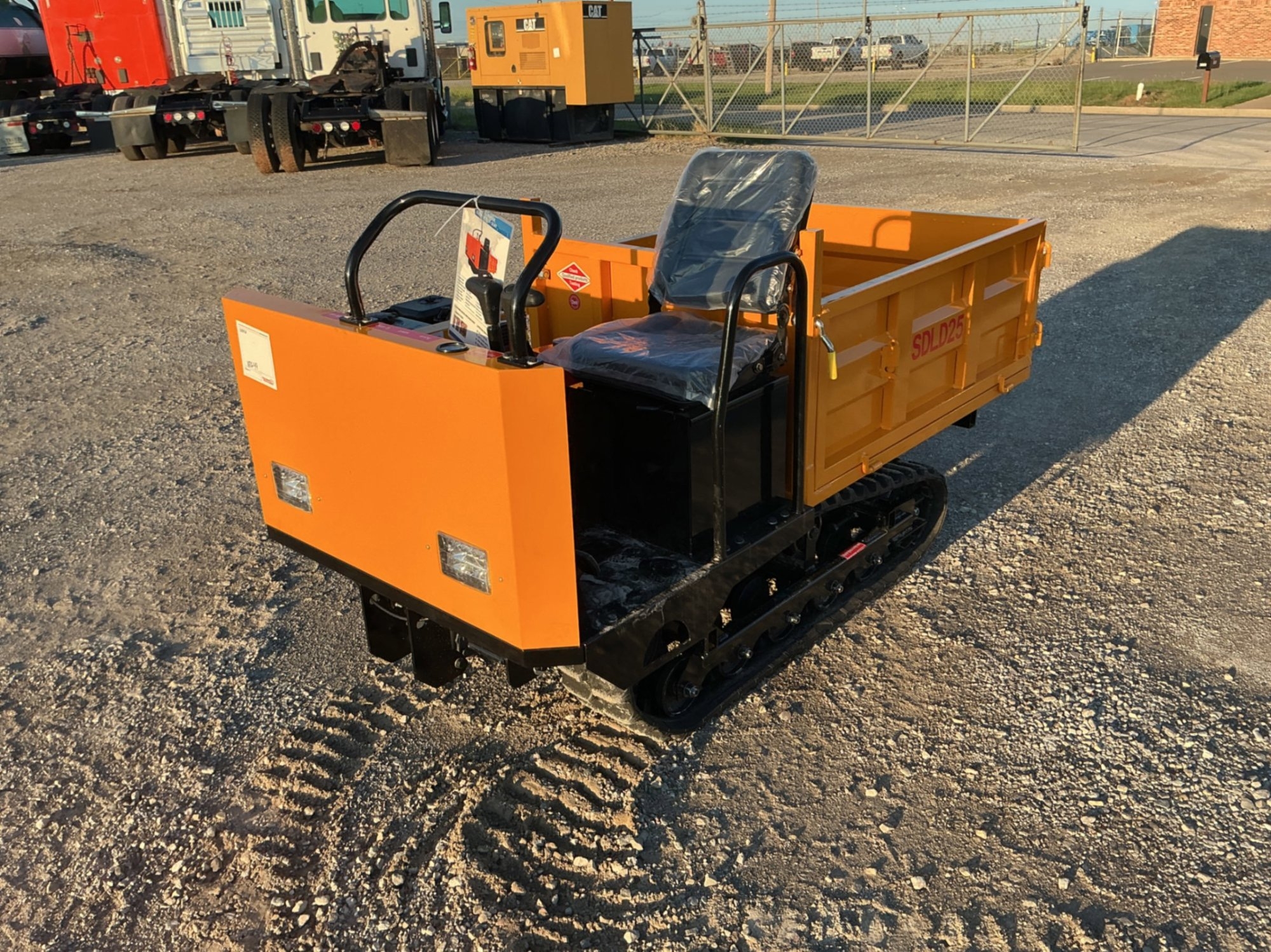 2025 SDLANCH DUMPER (A53843)
