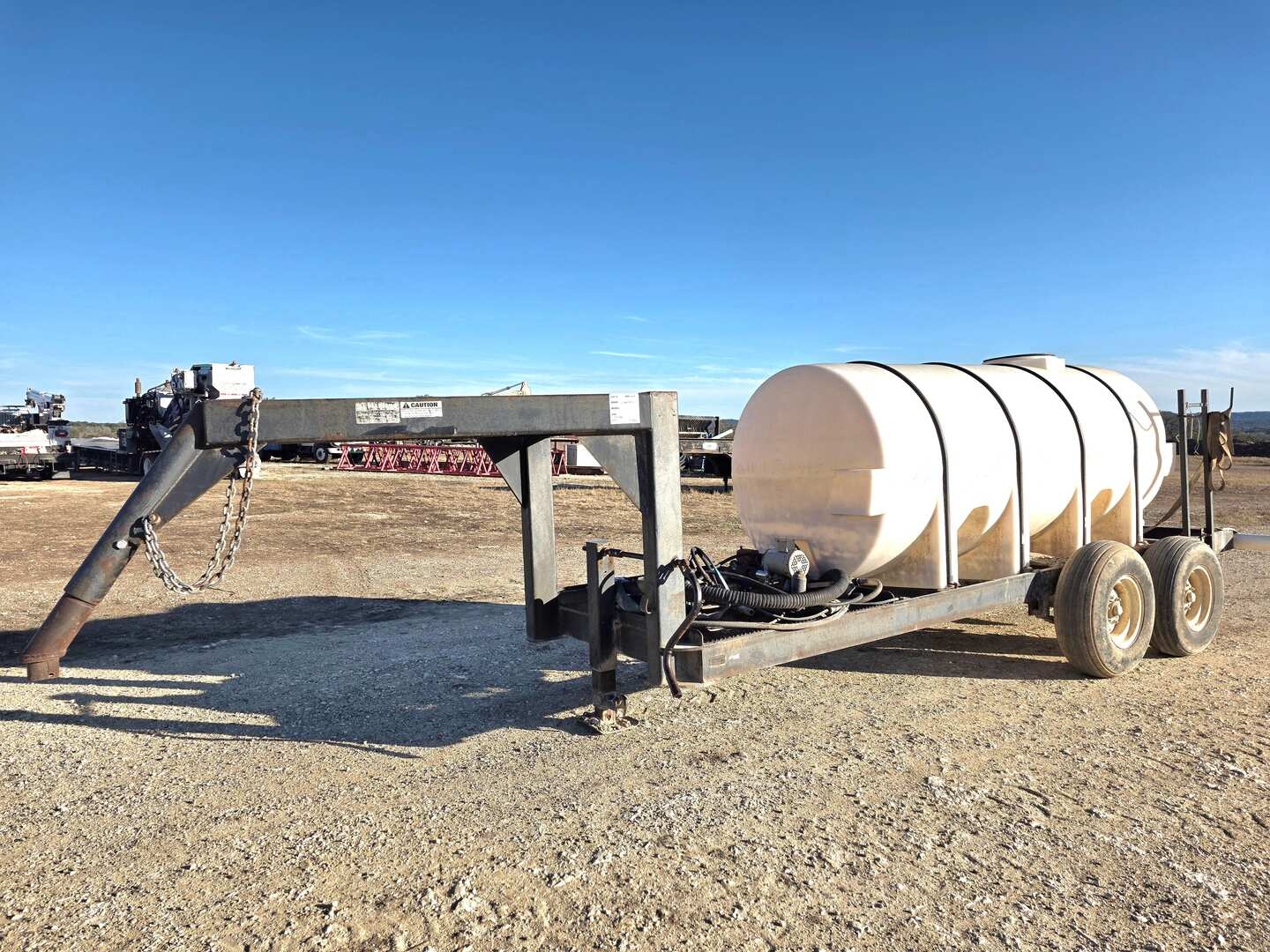 WYLIE MANUFACTURING GOOSENECK WATER TRAILER (A58216)