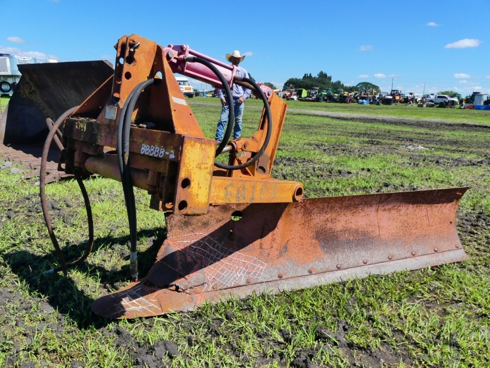 Everman 6' V Ditcher (A53316)