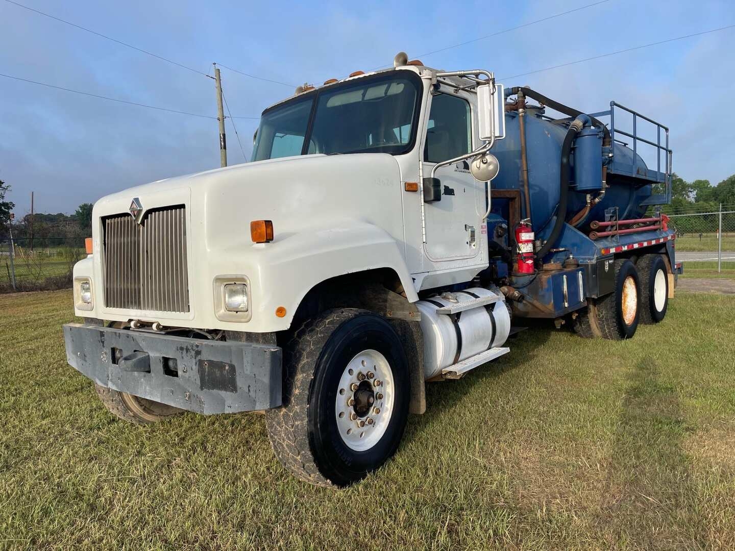 2006 INTERNATIONAL PAYSTAR 5500I KILL TRUCK (A50854)