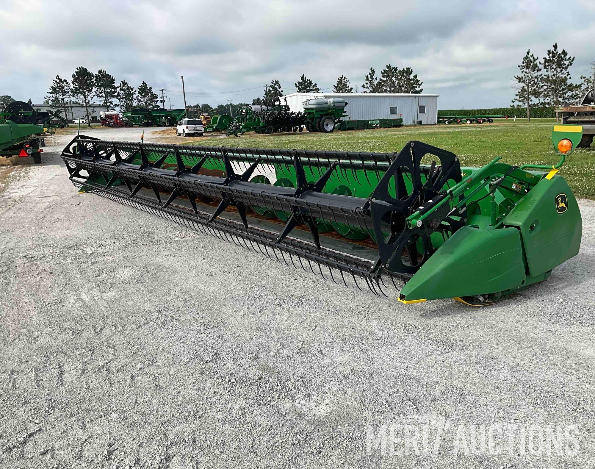 2014 John Deere 635F Grain Platform (A50657)