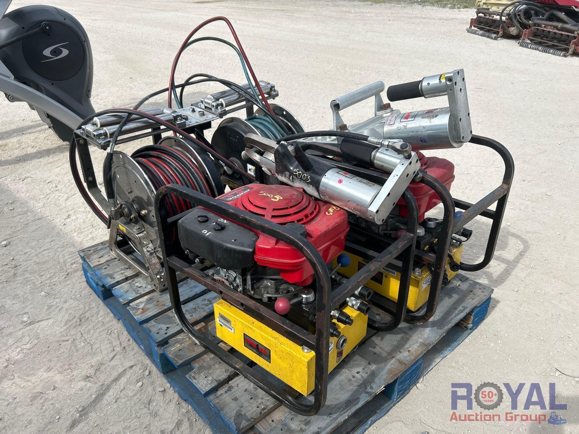 2 Hydraulic Pumps 2 Reels 1 Cutter 1 Spreader (A46683)