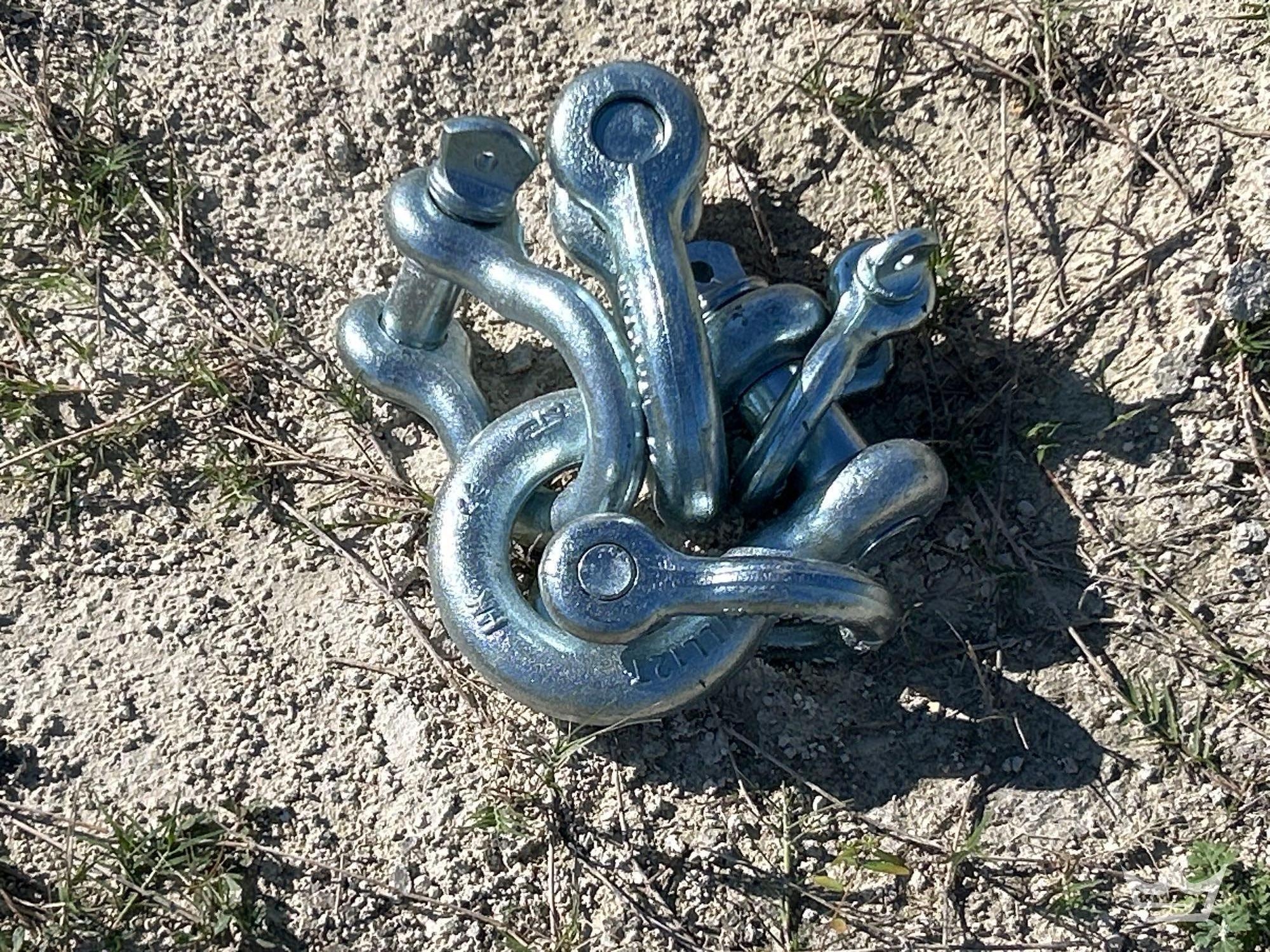 Heavy Duty D-Ring Shackles (A55852)