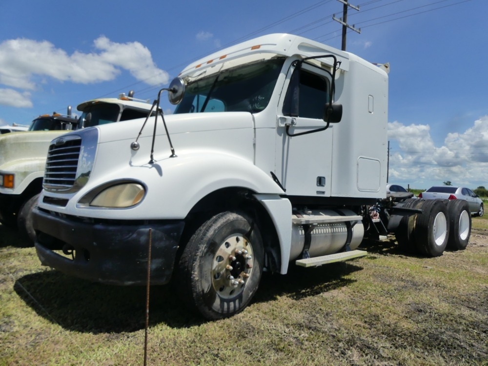 2003 Freightliner (A50120)