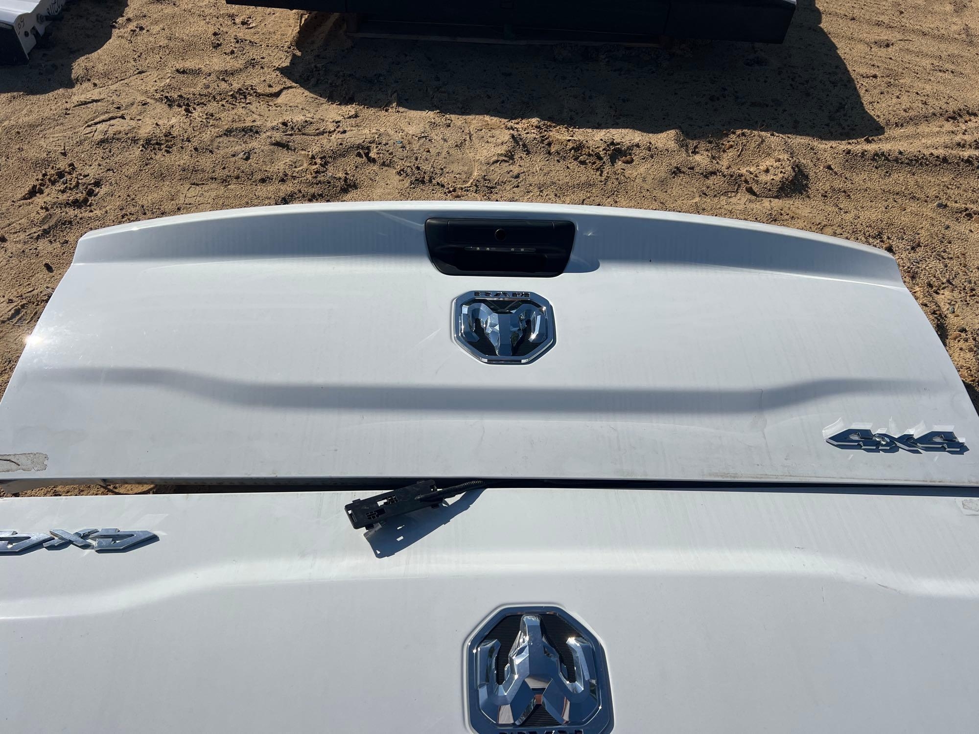 DODGE TAIL GATE (A51406)