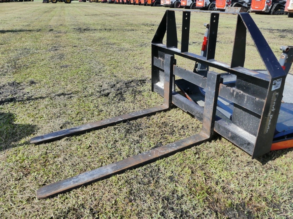 LandPride PFL1242 Pallet Forks (A50120)