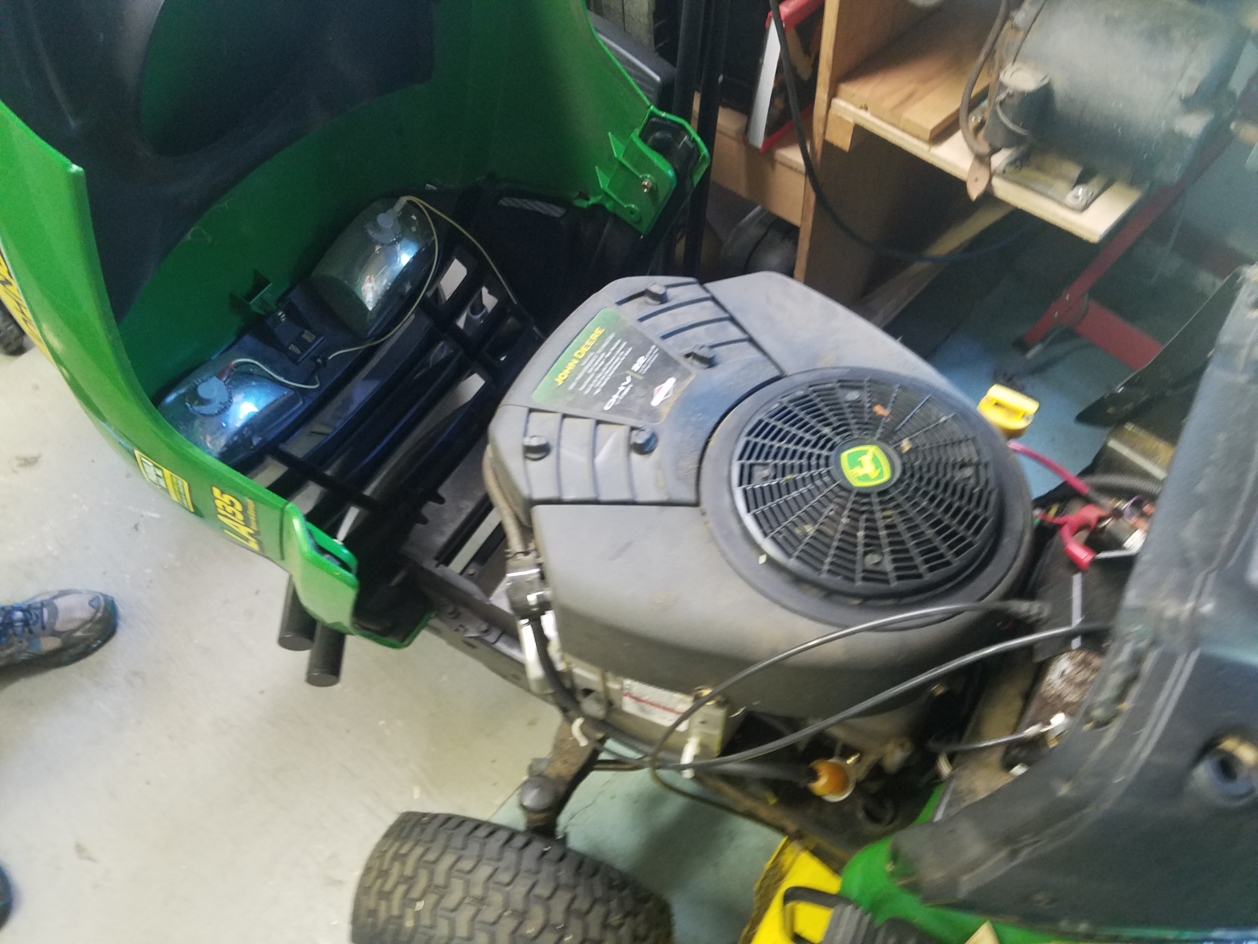 La135 mower deals