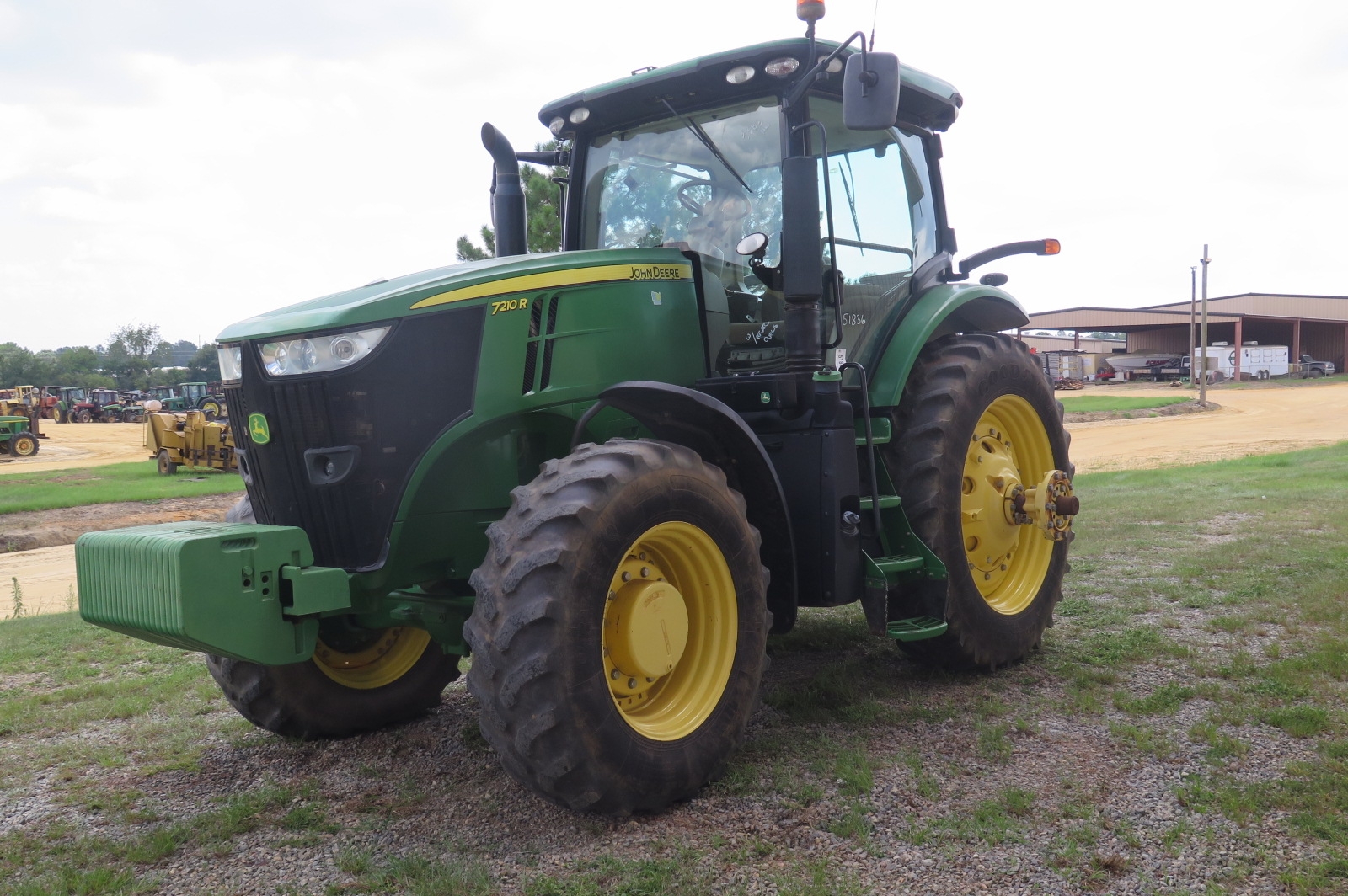JOHN DEERE 7210R LOT NUMBER 225 (A53084)