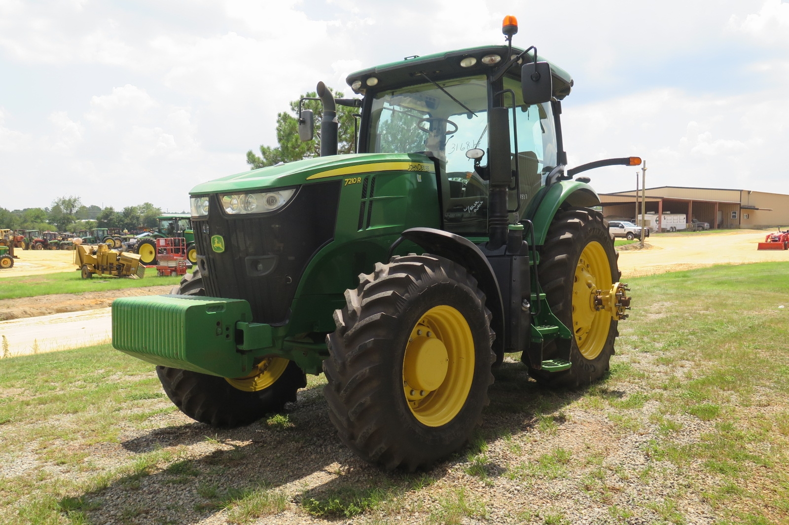 JOHN DEERE 7210R LOT NUMBER 226 (A53084)