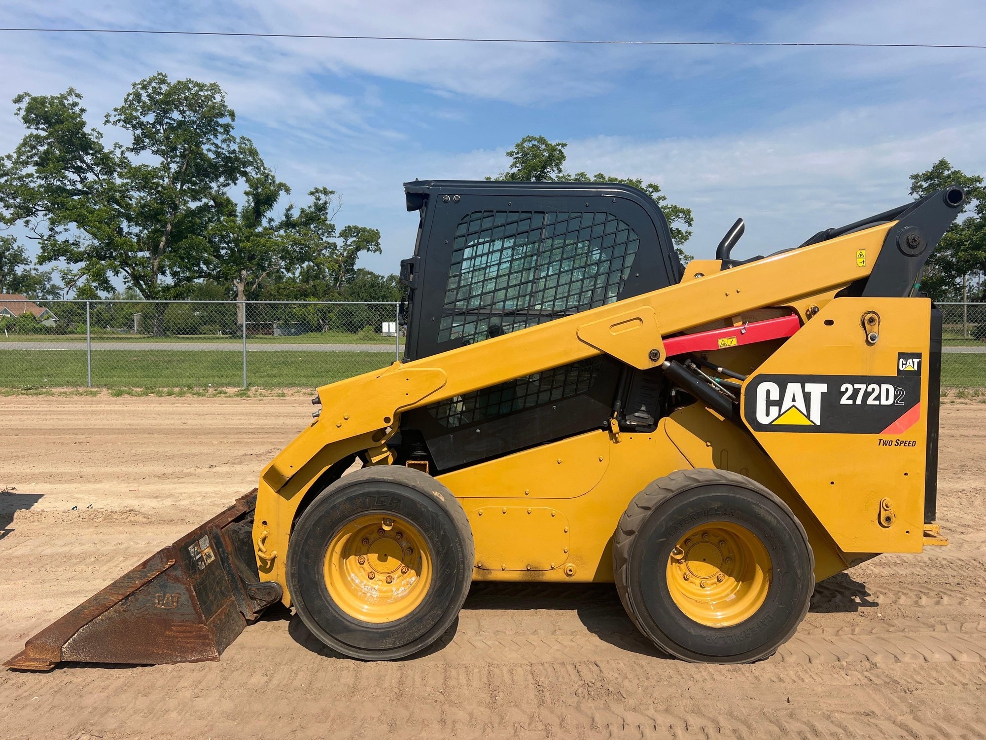 2015 CATERPILLAR 272D2 WHEELED SKID STEER (A50458)