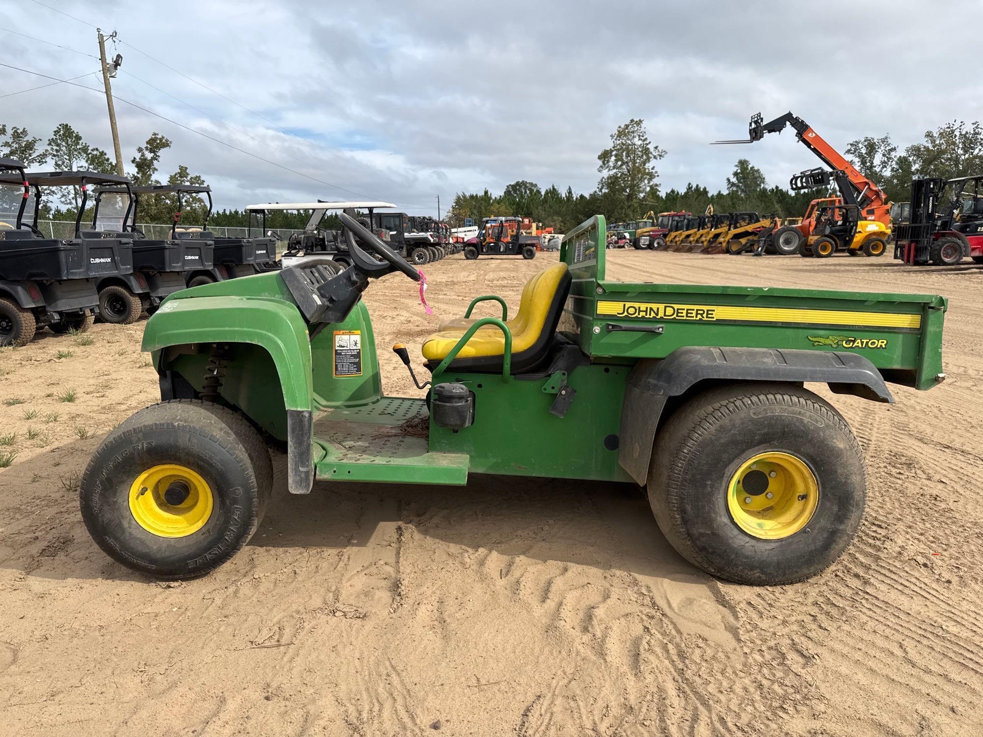 2015 JOHN DEERE GATOR TURF UTV (A51406)