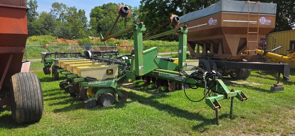 John Deere 1770 Conservation 16 Row Planter (A50775)