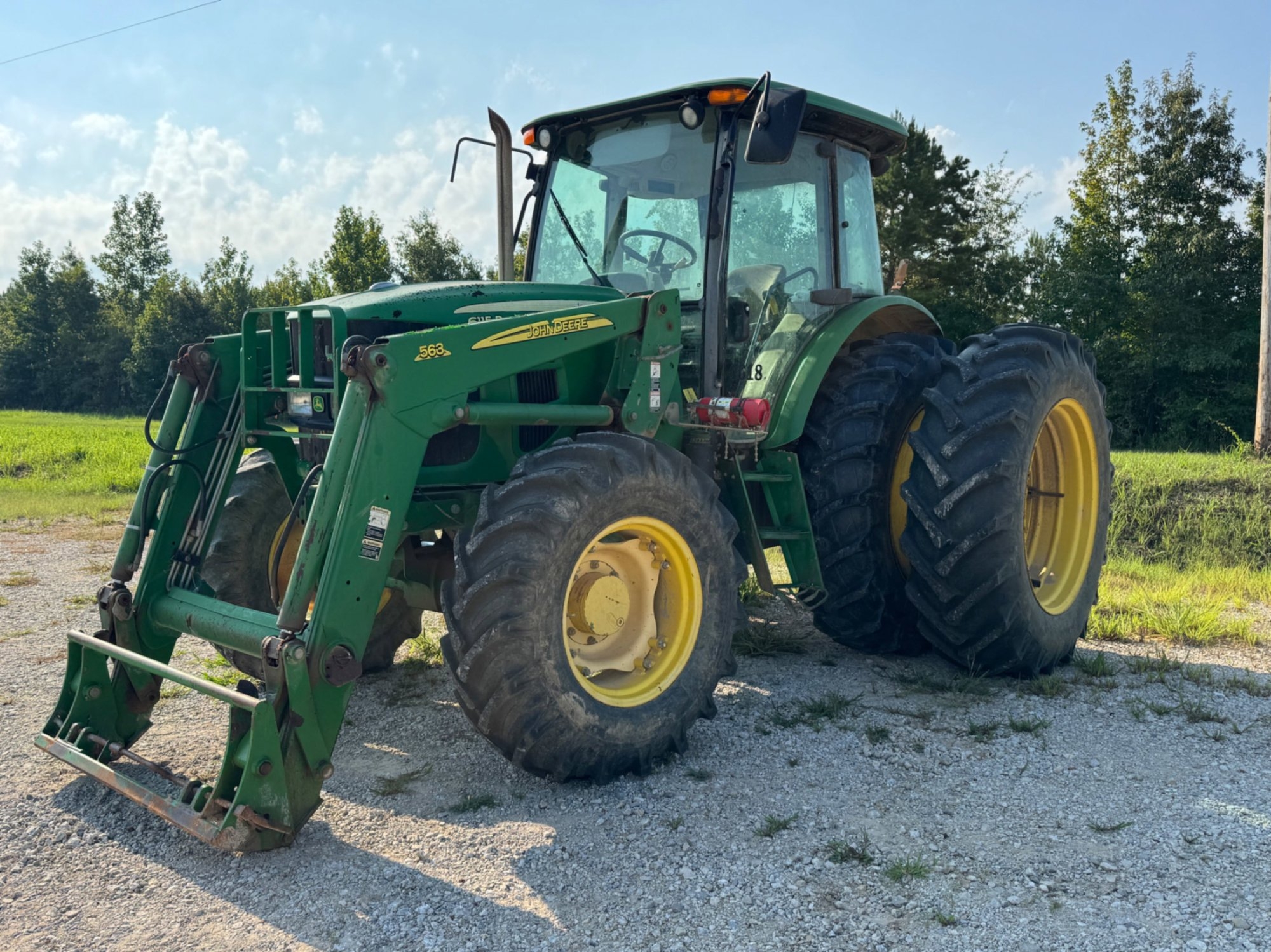 2011 JOHN DEERE 6115D (A52472)