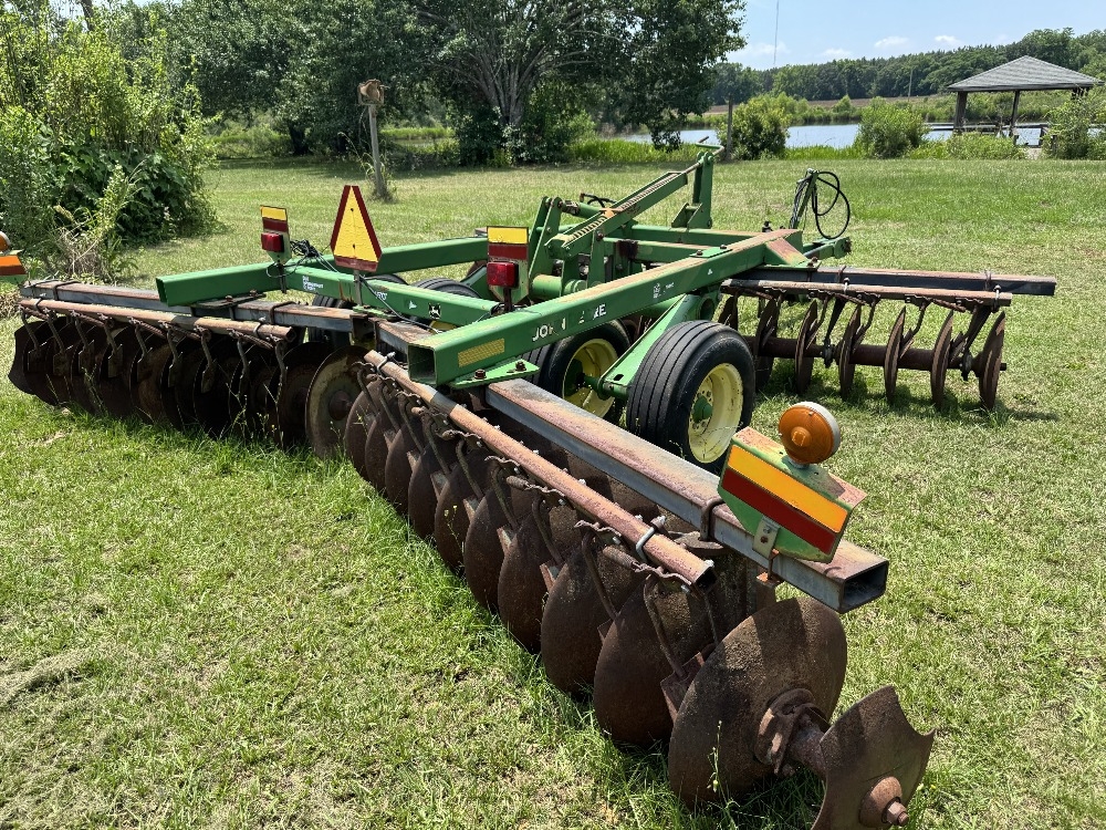 John Deere 637 (A46443)