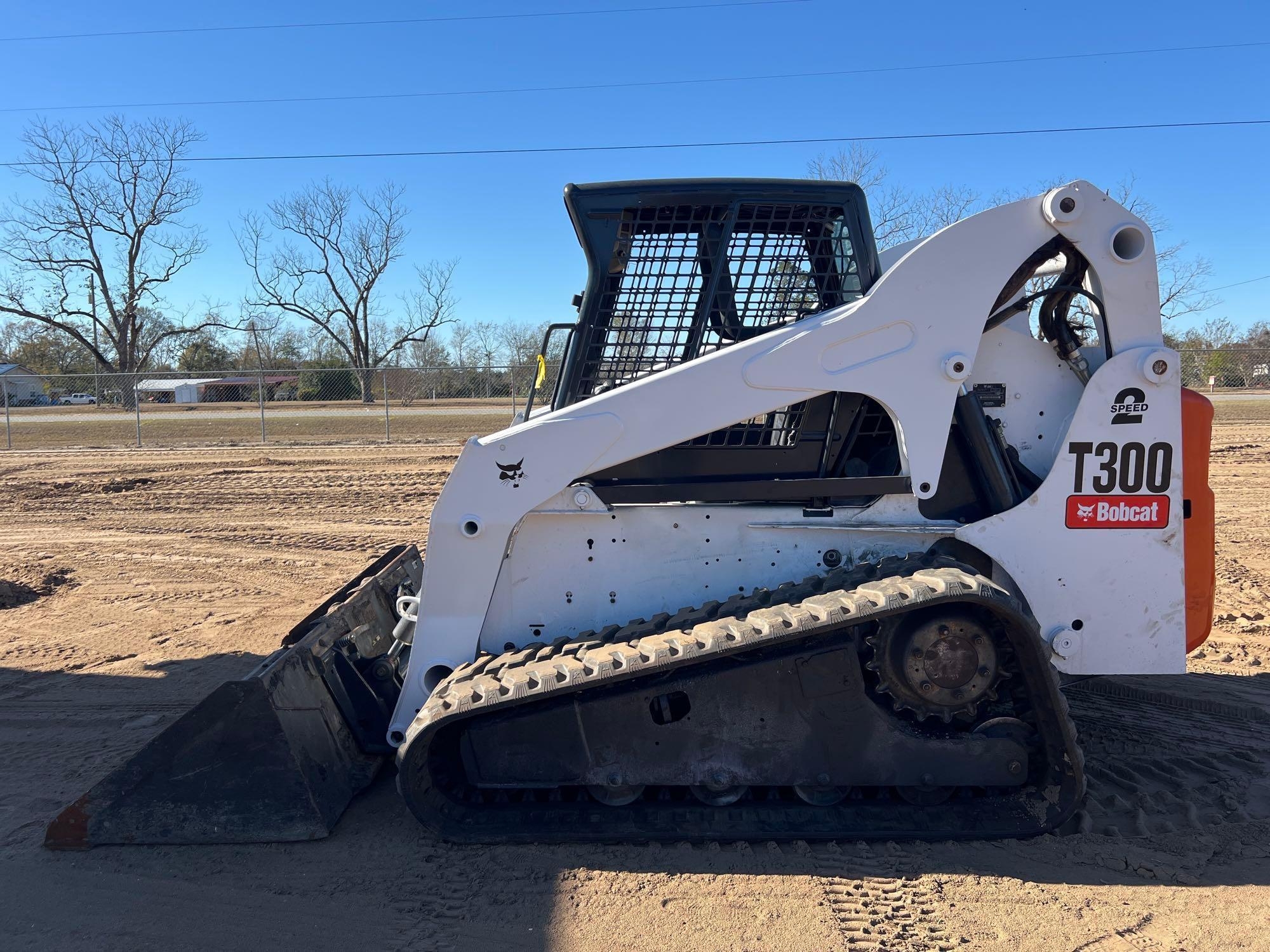 2005 BOBCAT T300 SKID STEER (A60429)