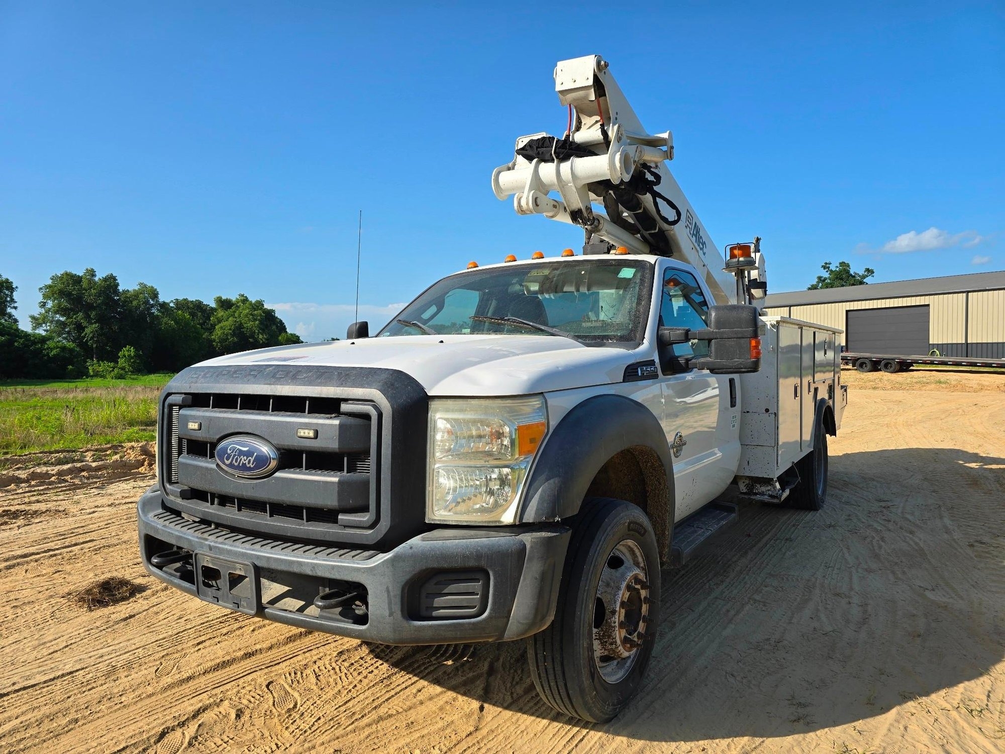 2016 Ford F550 4x4 Bucket Truck with Altec AT41 - 46FT Rotating Bucket and Jib Winch (A55302)