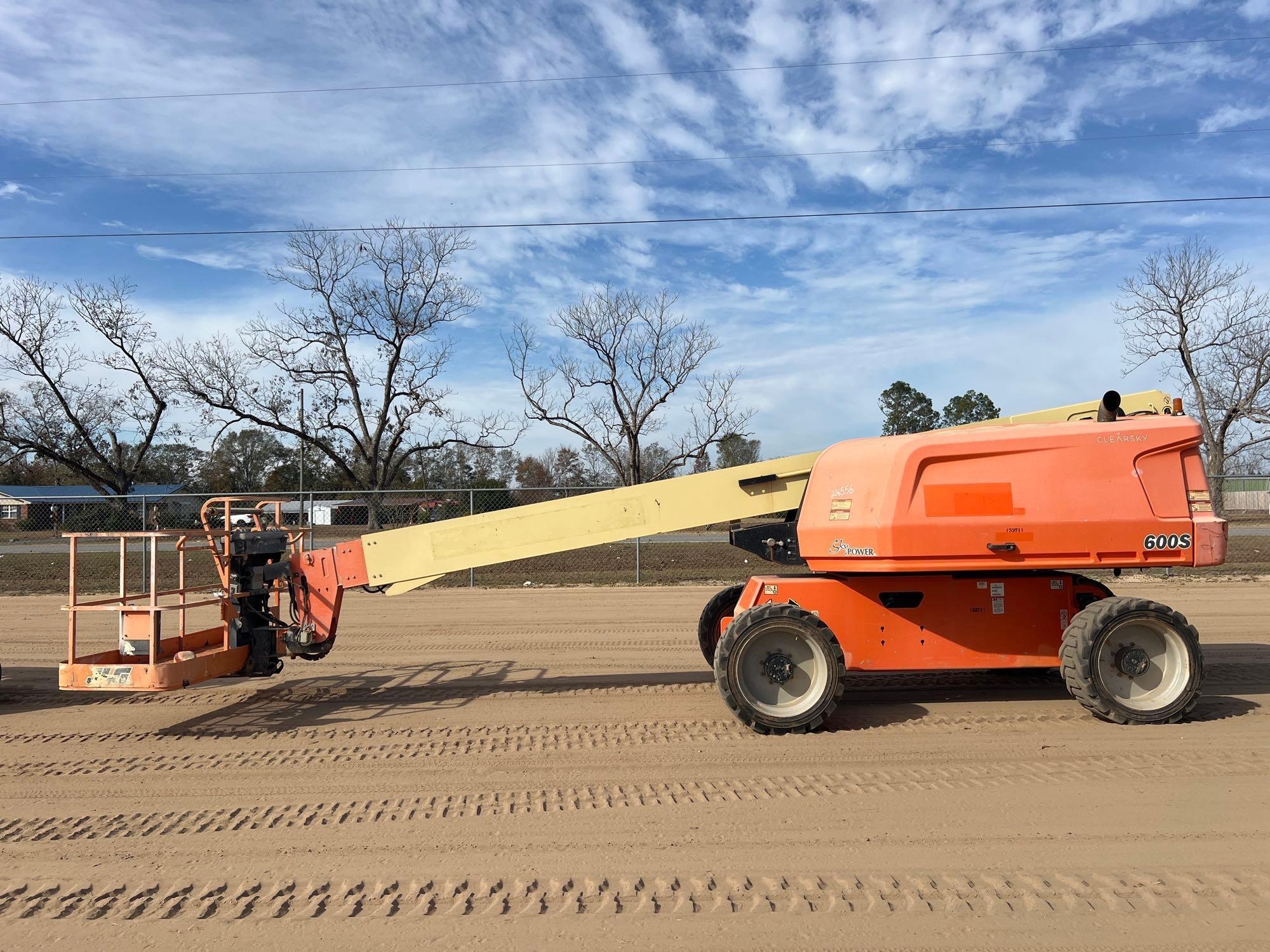 2018 JLG 600S TELESCOPIC BOOM LIFT (A52709)