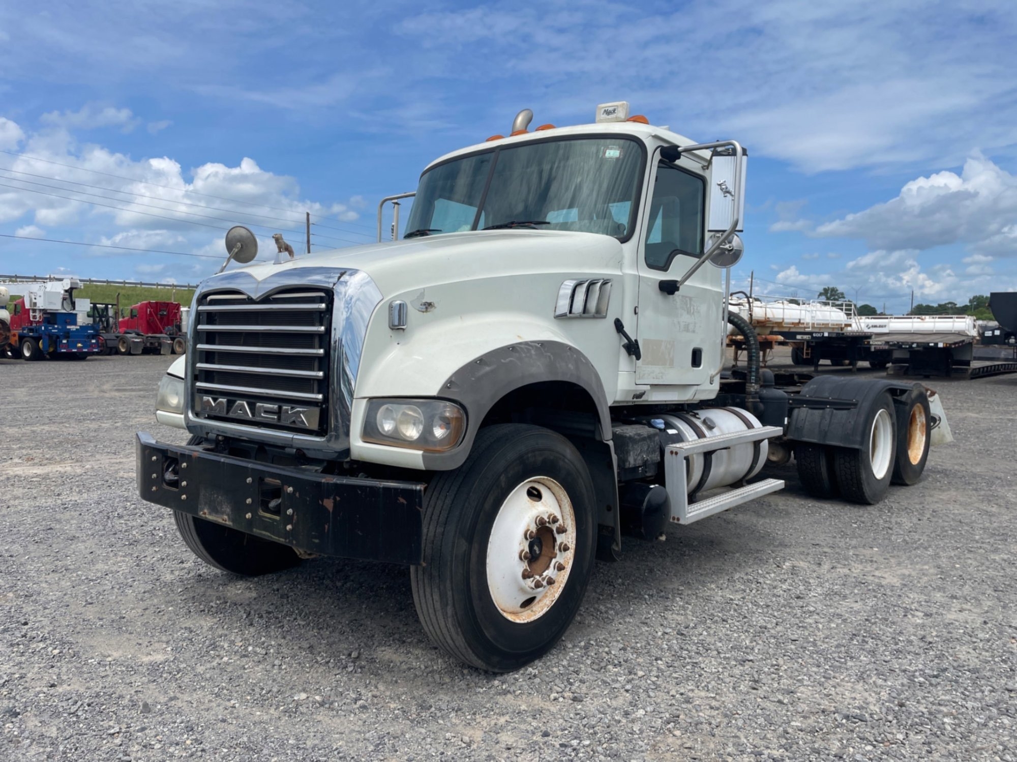 2015 MACK GU713 DAYCAB (A50854)
