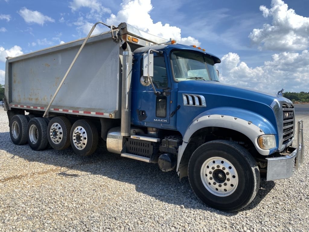 2014 MACK GU713 DUMP TRUCK (A47371)