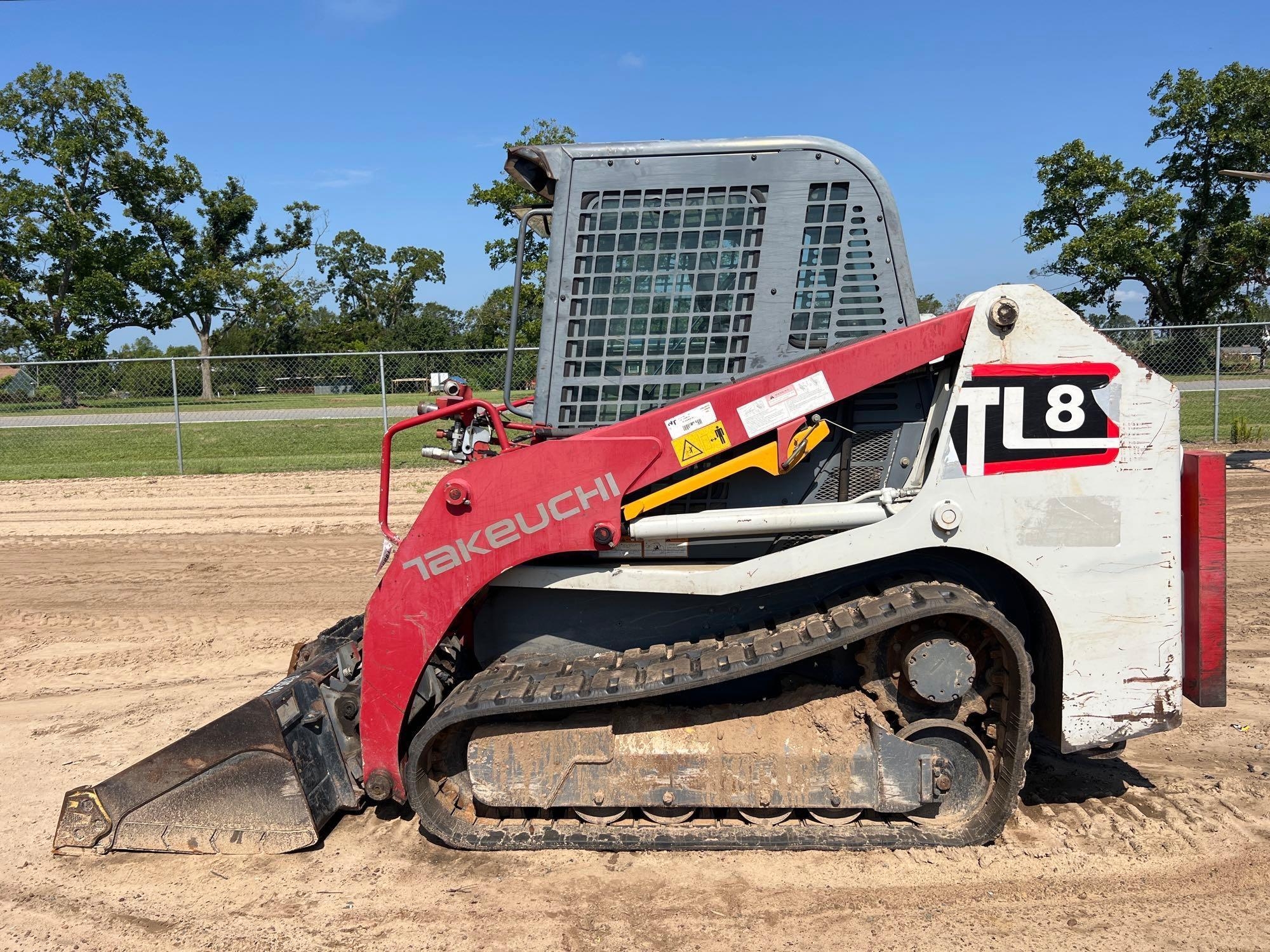 2016 TAKEUCHI TL8 SKID STEER (A51242)