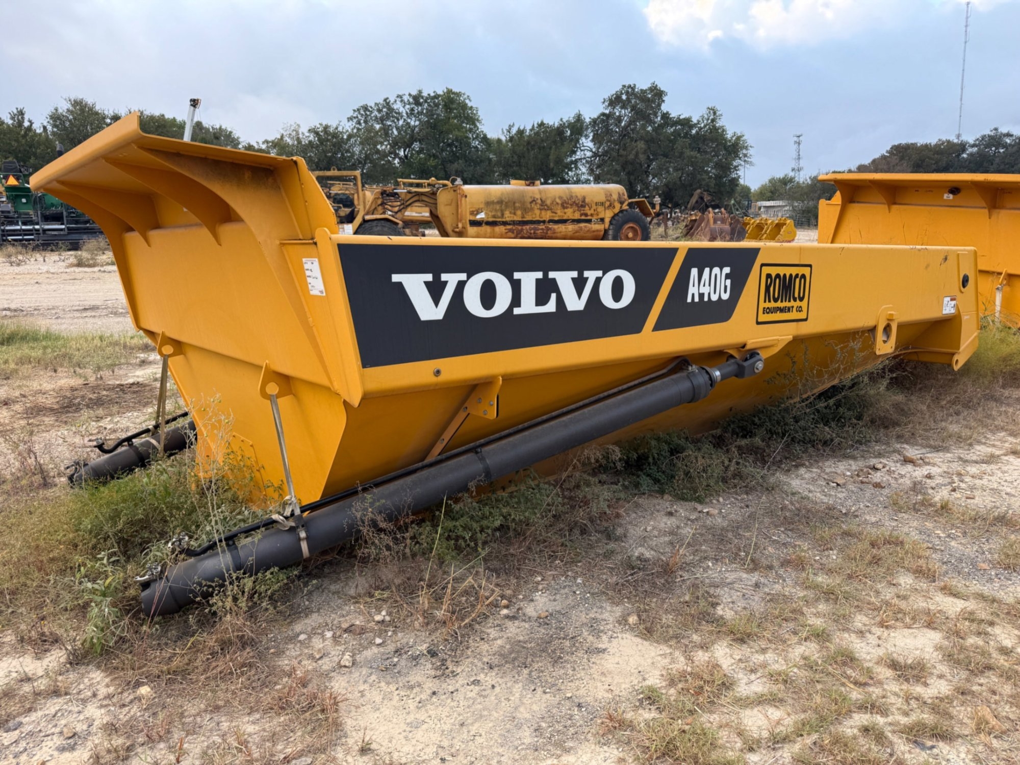 A40G DUMP BED (A55745)
