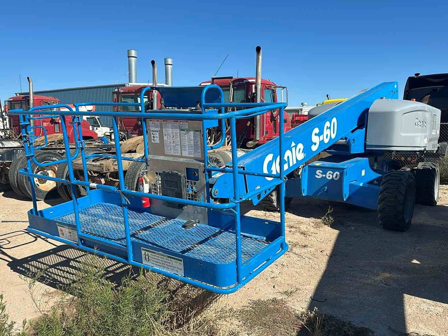 2015 GENIE S-60 MANLIFT (A58216)