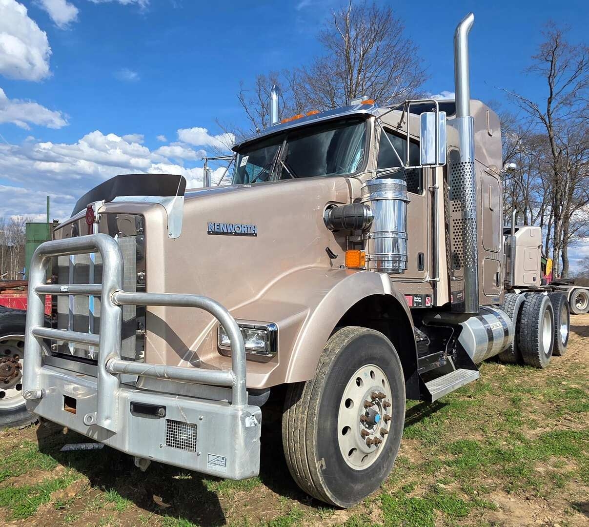 2012 KENWORTH T800 MID-ROOF SLEEPER (INOPERABLE) (A45333)
