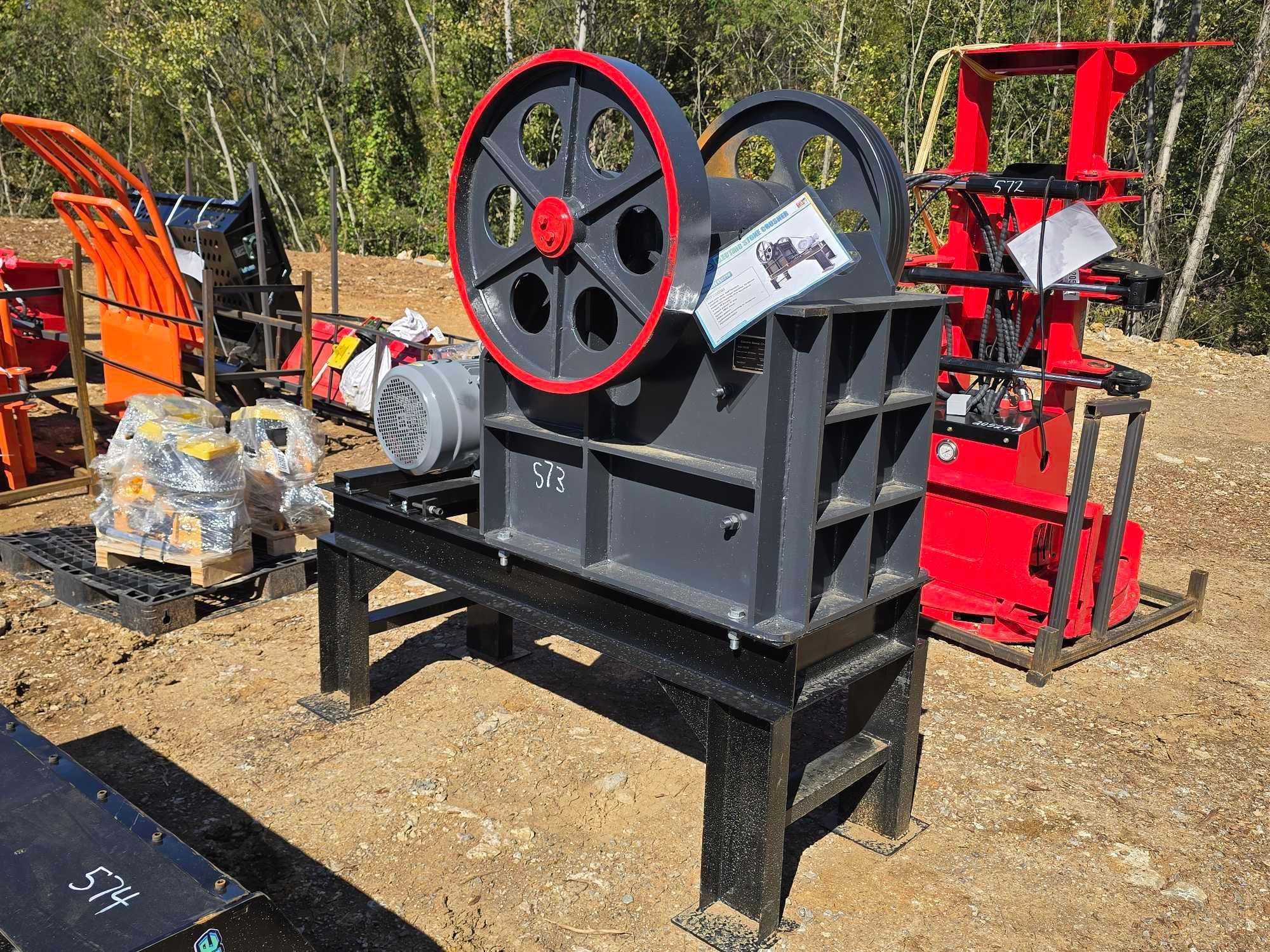 UNUSED FUTRE FL-ESC220 ELECTRIC STONE CRUSHER (A52706)