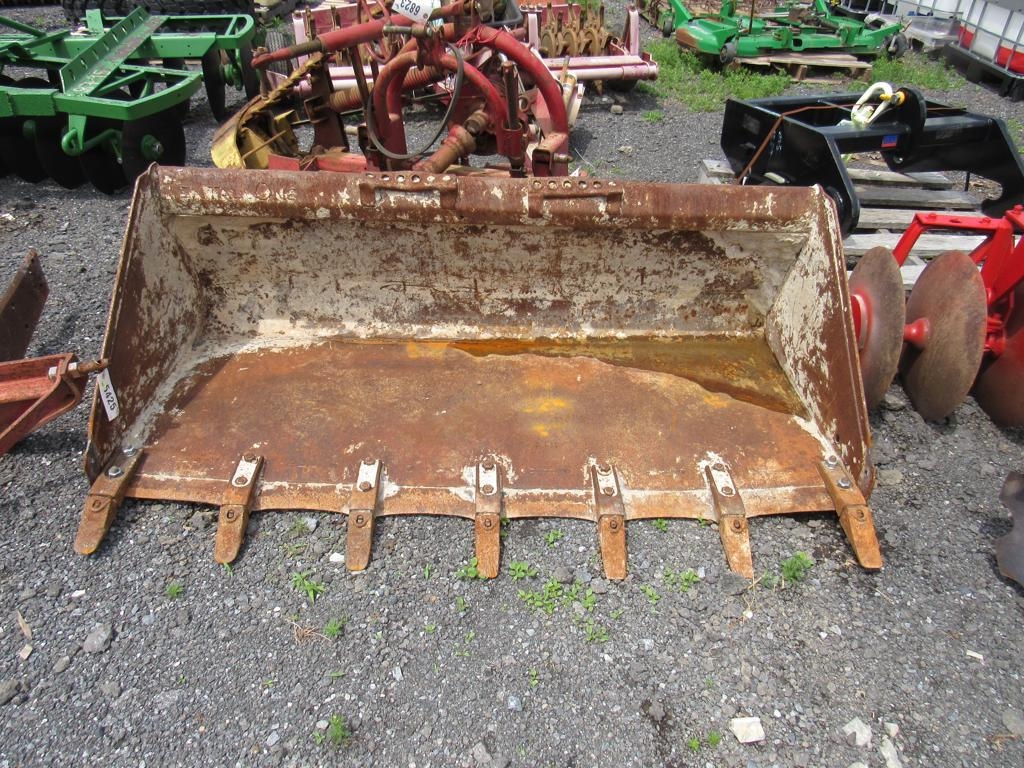 Bobcat 68in Skidloader Bucket w/ Teeth (A49251)