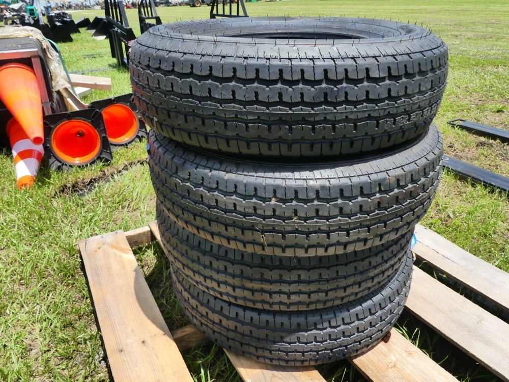 (4) Montreal ST 205/75 R15 Tires (A50121)