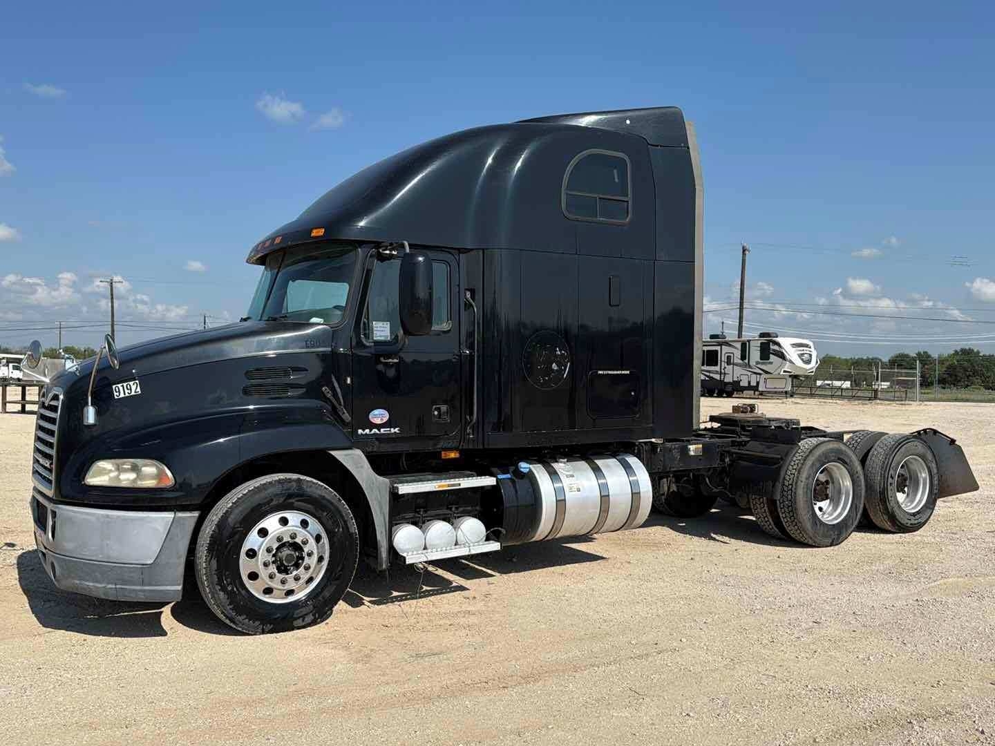 2015 MACK CXU613 (A53843)