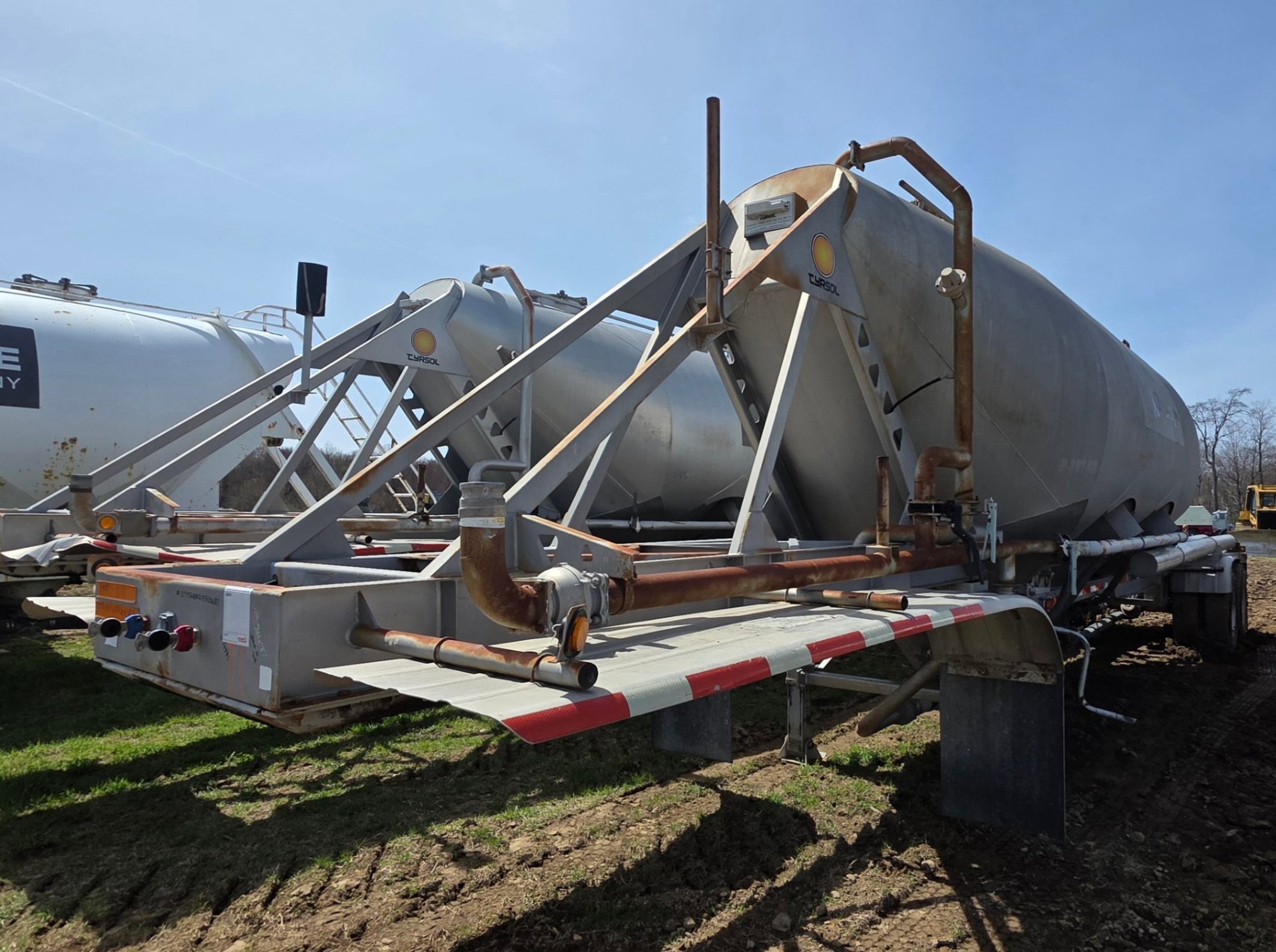 2015 TYRSOL PNEUMATIC TRAILER (A45333)