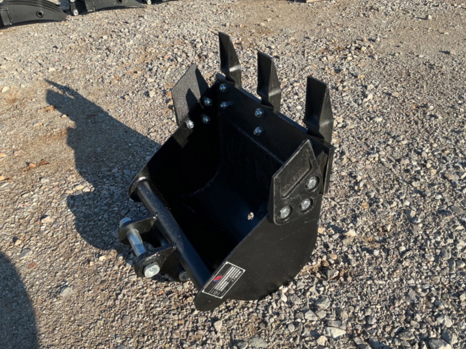 TOOTHED BUCKET FOR MINI EXCAVATOR (A58214)