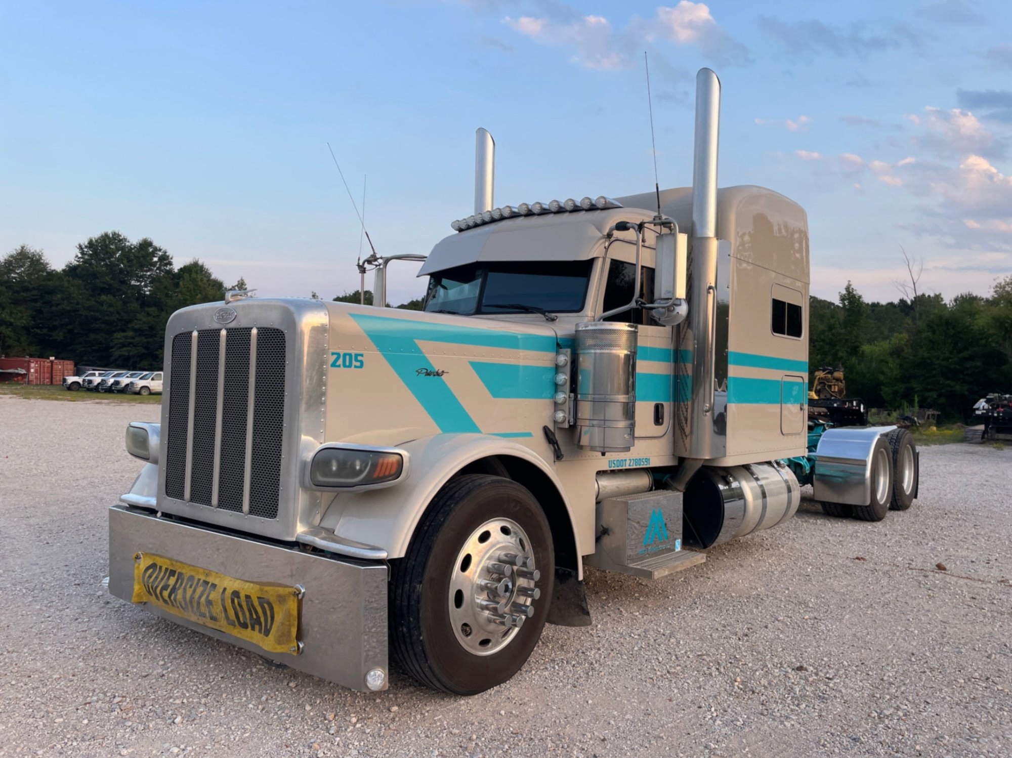 2022 PETERBILT 389 MID-ROOF SLEEPER (A52472)